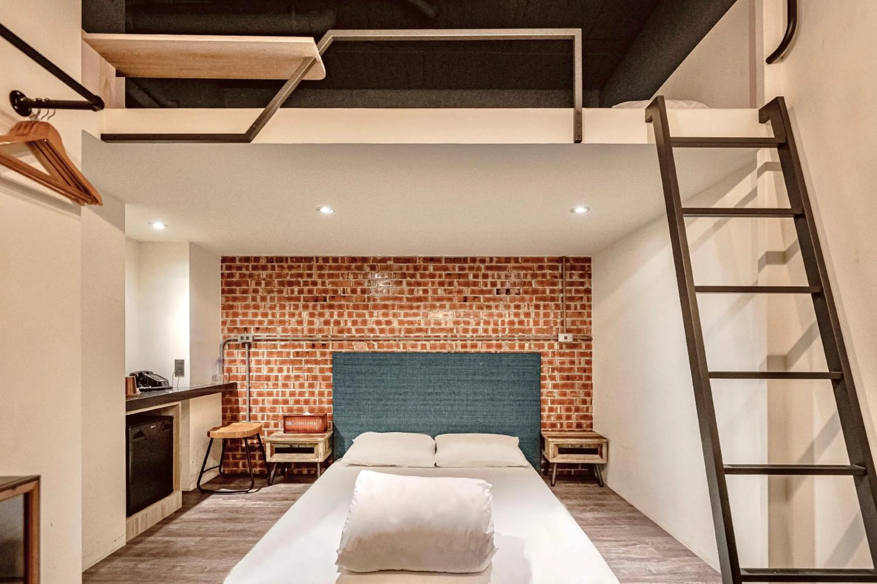 Photo of the whole room, Bed in Hotel Leisure Chiayi