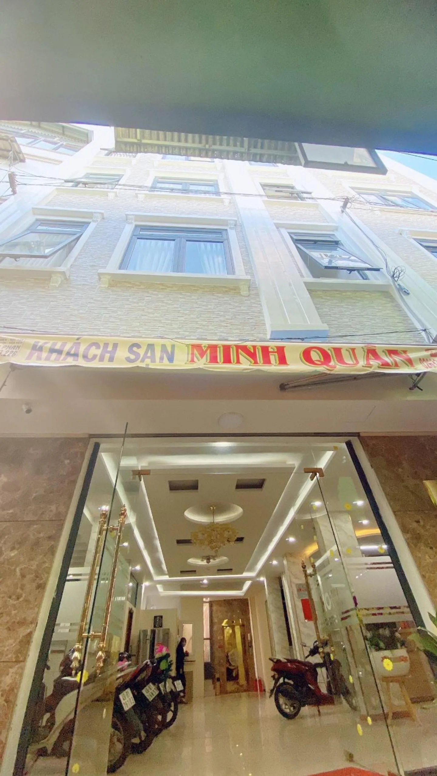 Facade/entrance in Minh Quan Hotel