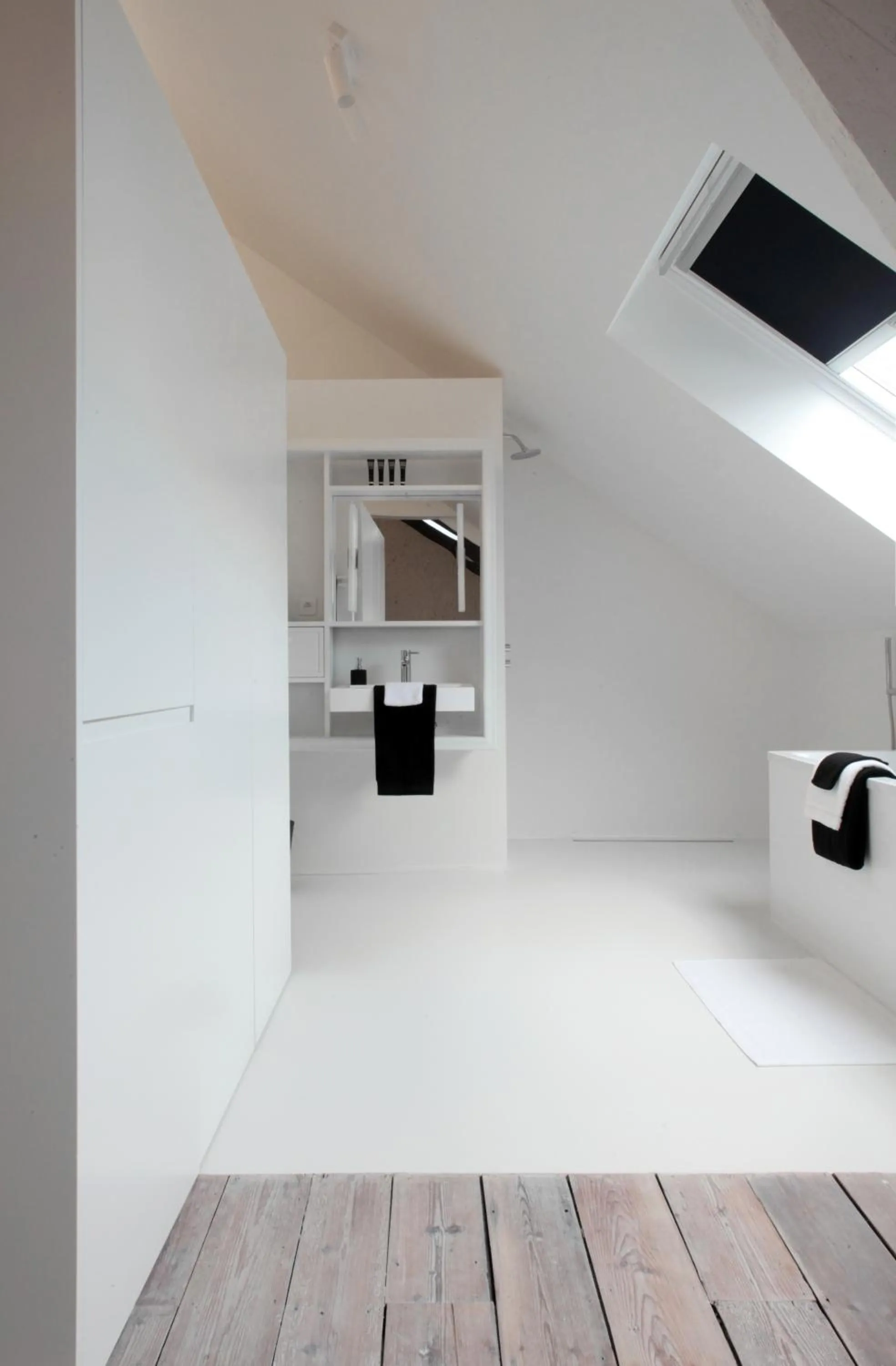 Bathroom in Maison Nationale City Flats & Suites