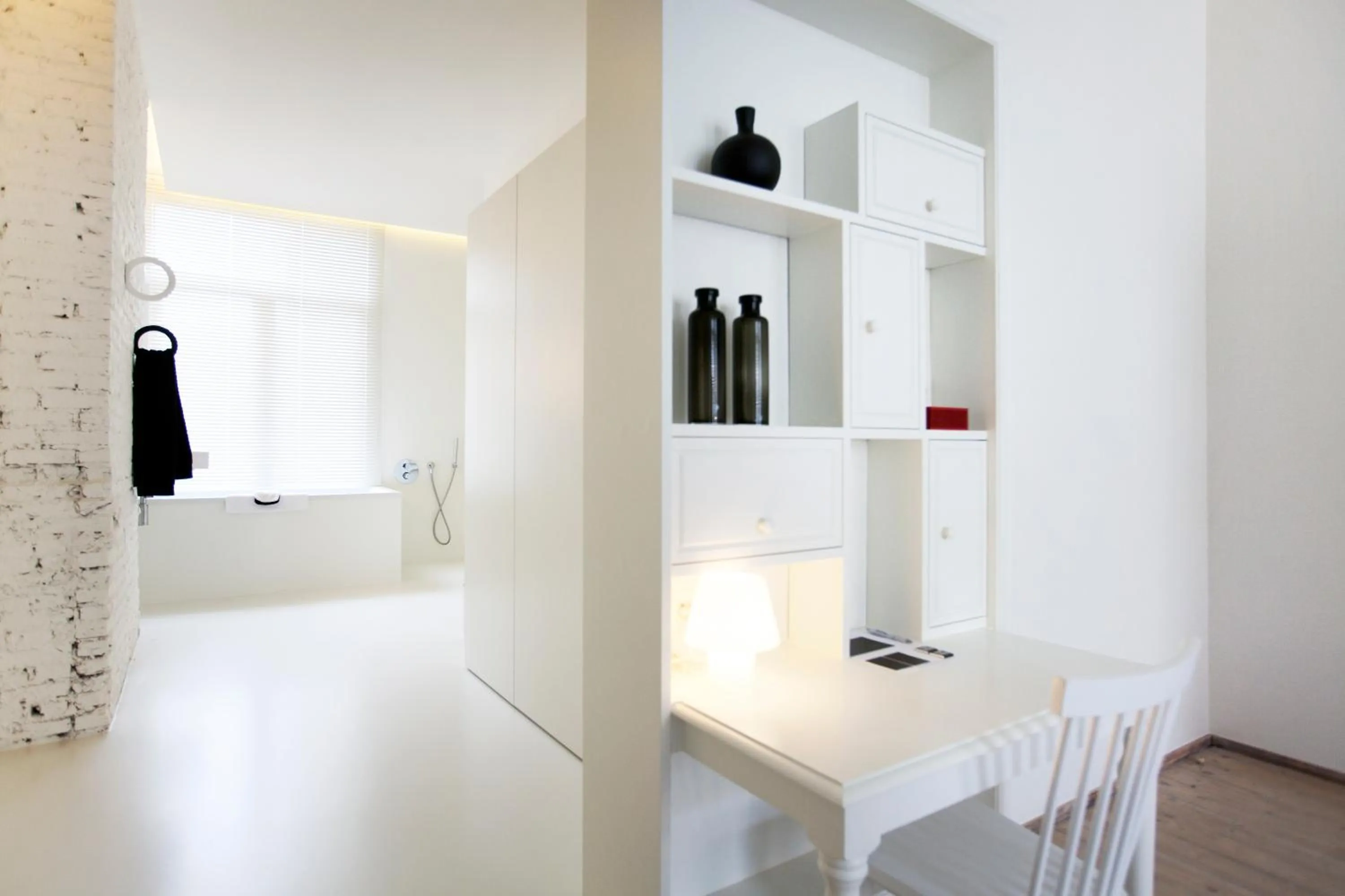 Bathroom, Bed in Maison Nationale City Flats & Suites