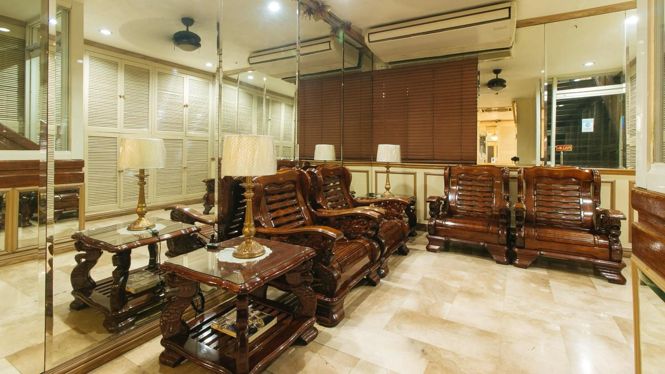 Lobby or reception in Peace Hotel by RedDoorz