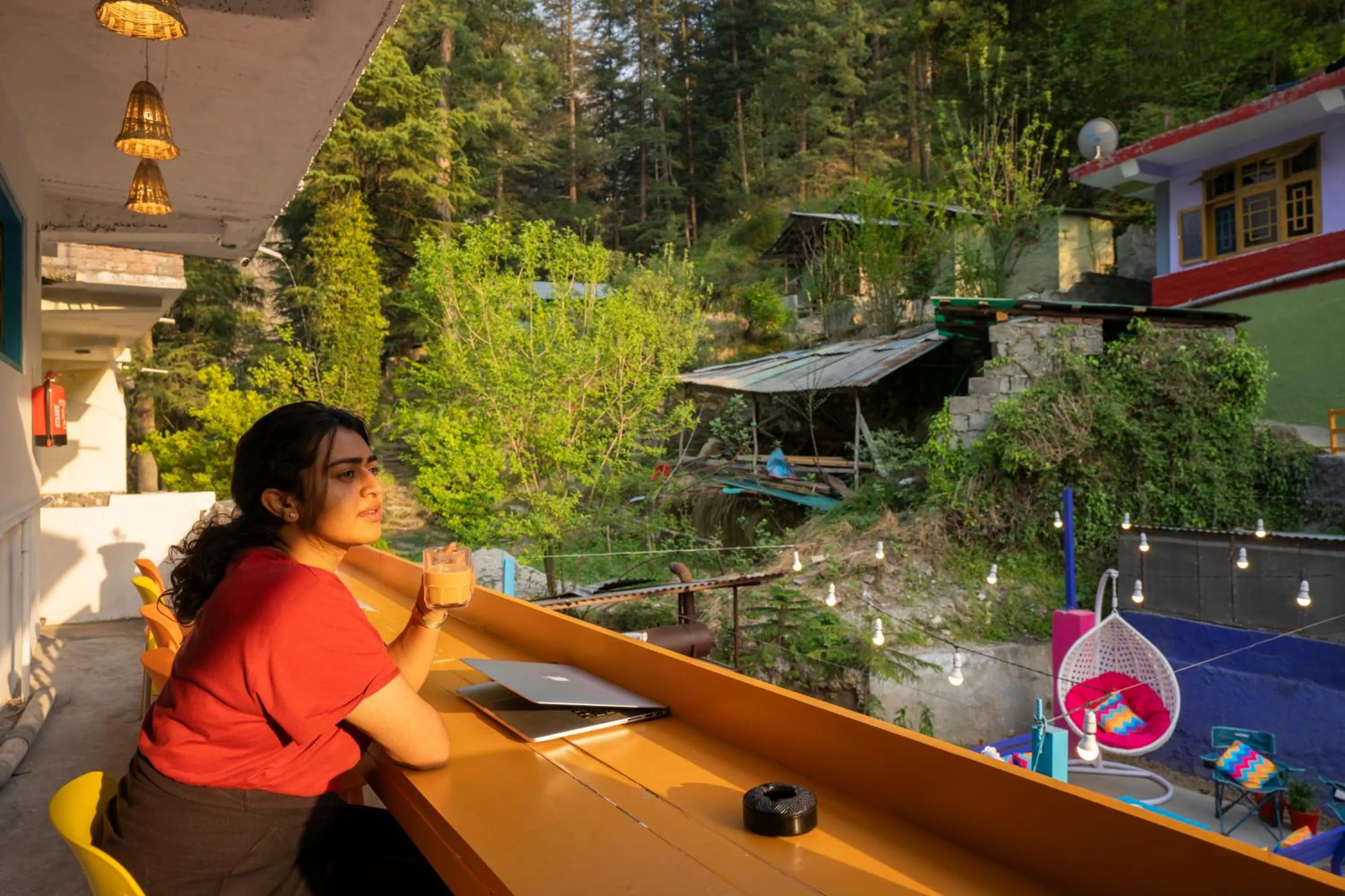 Seating area in goSTOPS Kasol