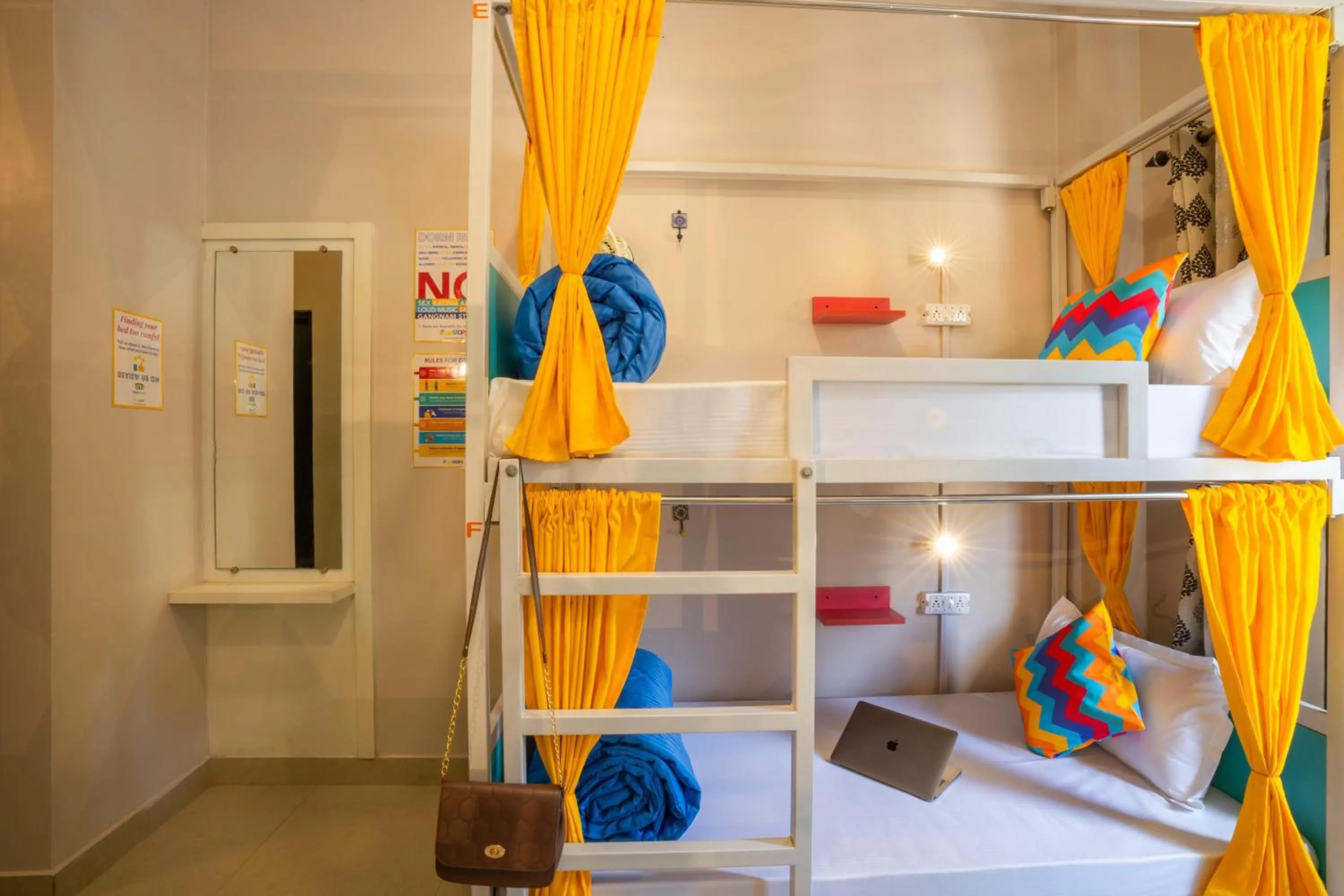 Bed in goSTOPS Kasol