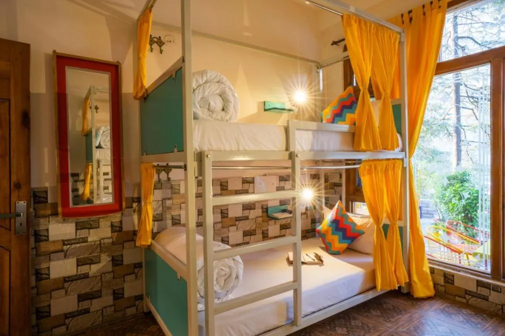 Bed in goSTOPS Kasol