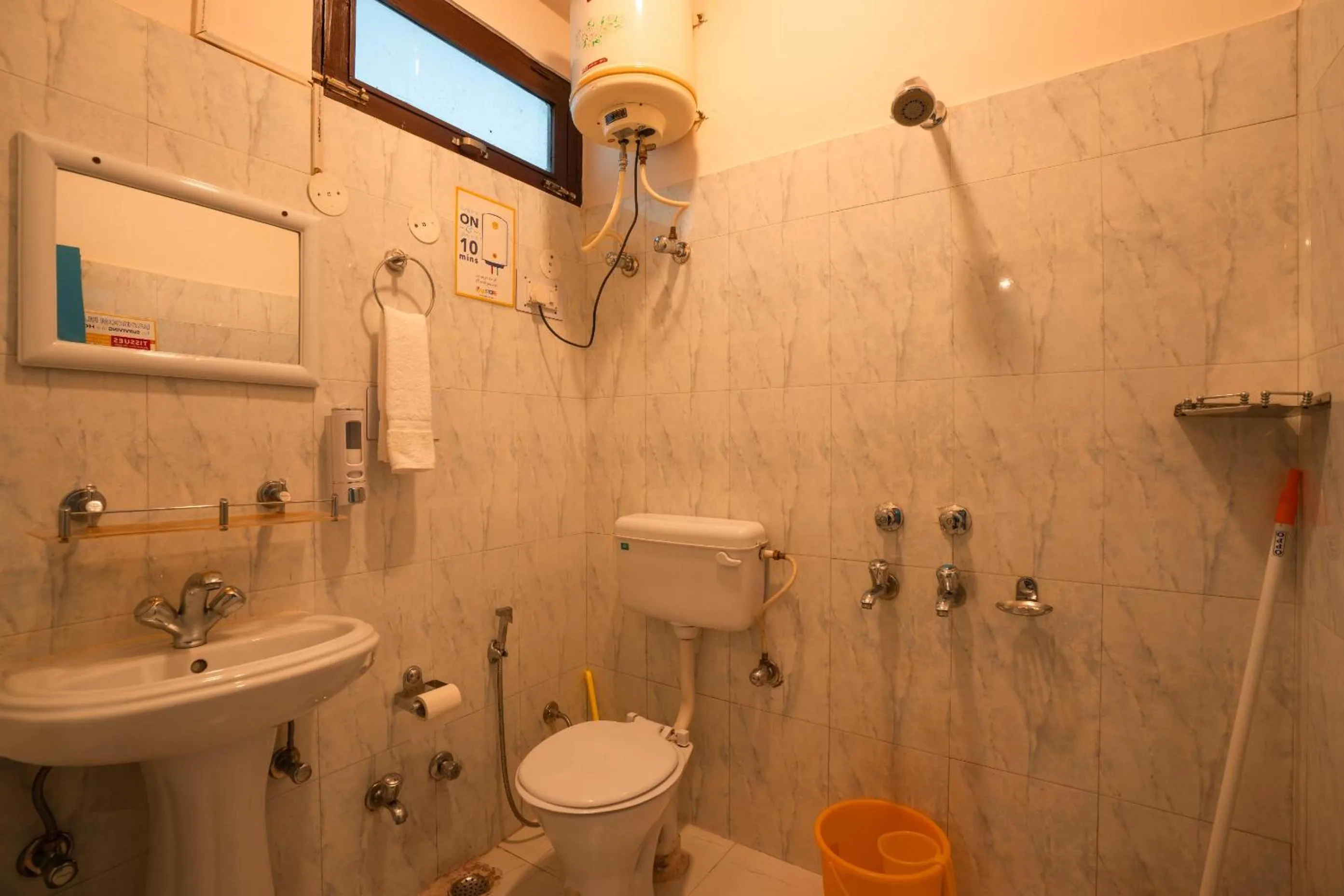Bathroom in goSTOPS Kasol