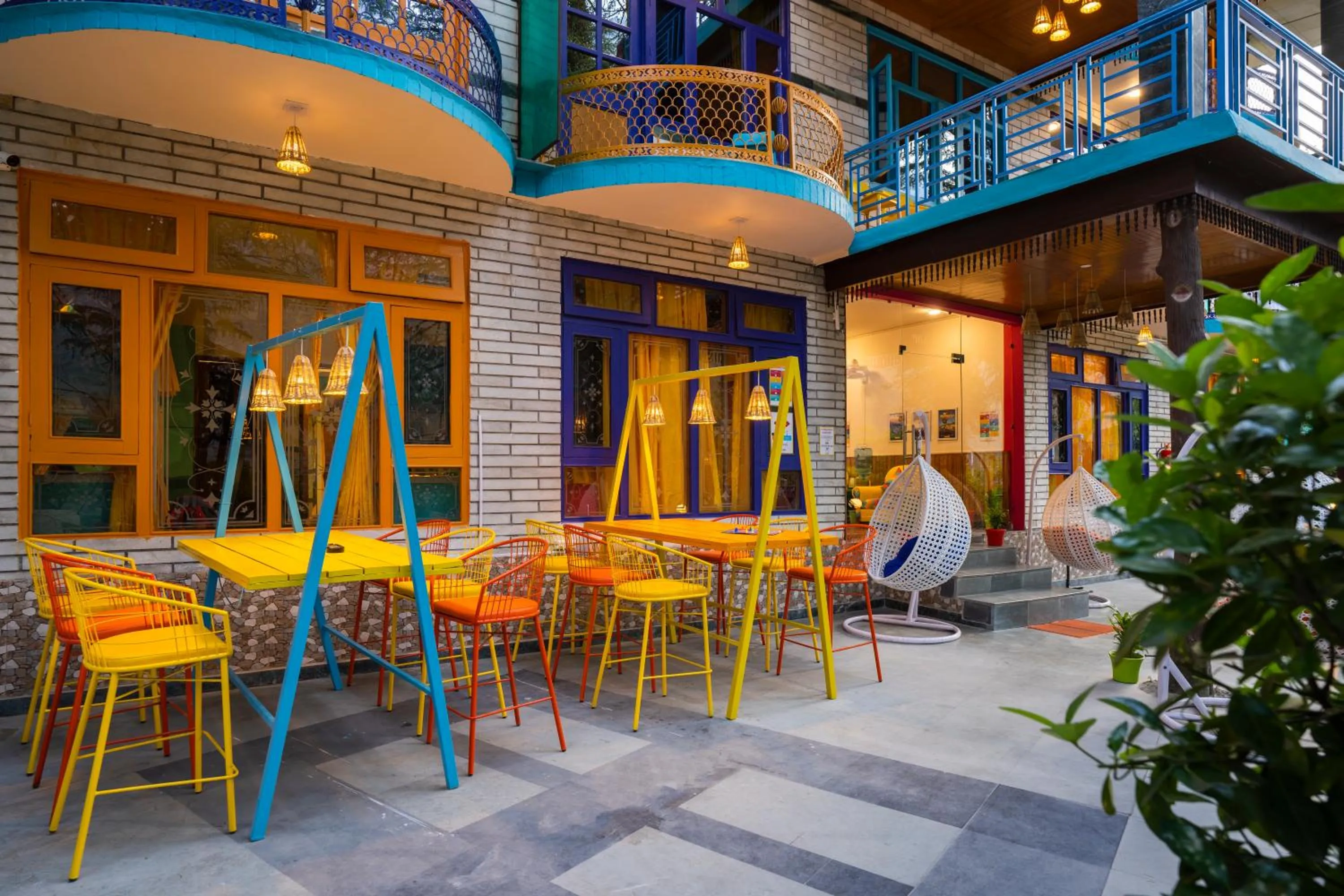 Seating area in goSTOPS Kasol