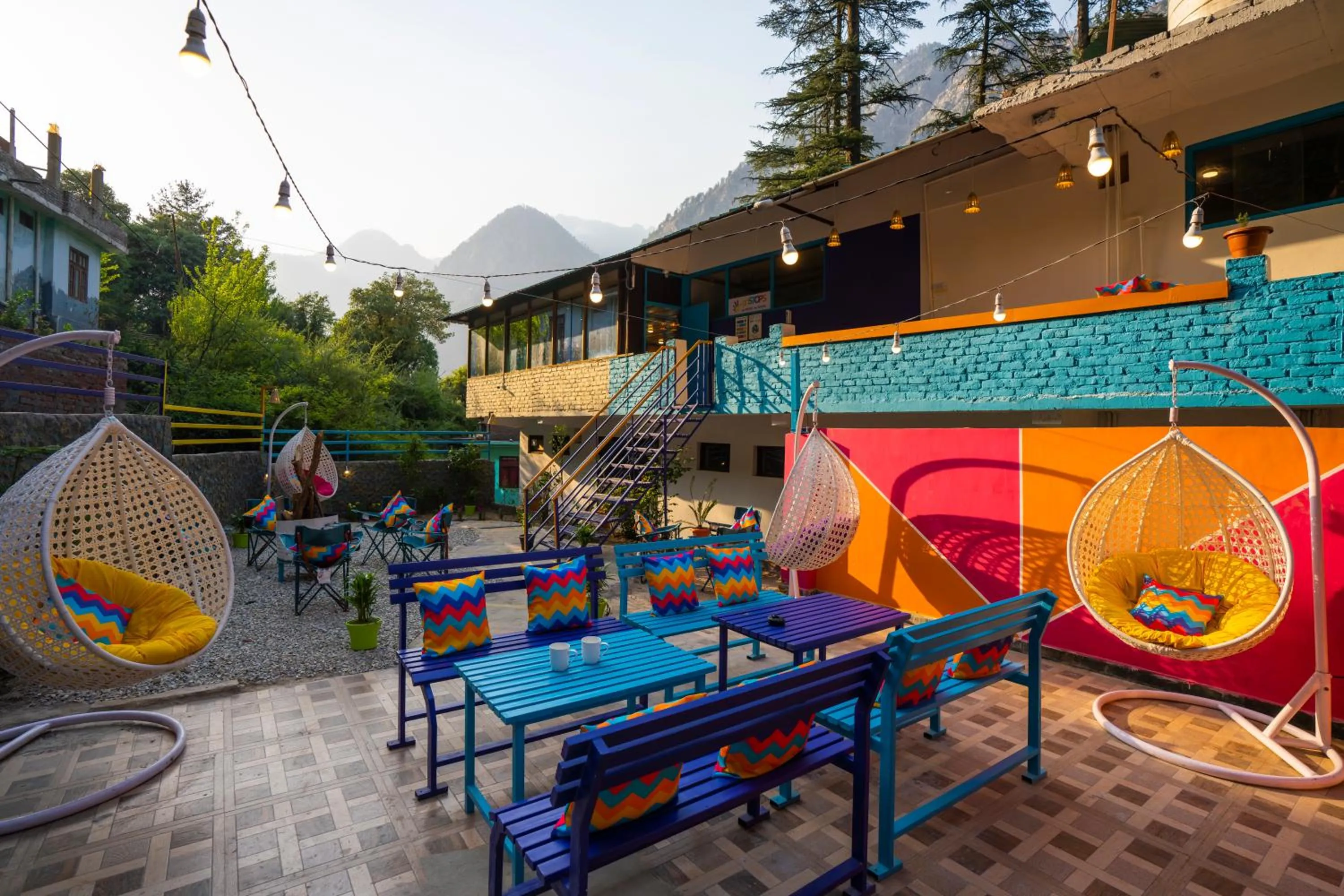 Seating area in goSTOPS Kasol