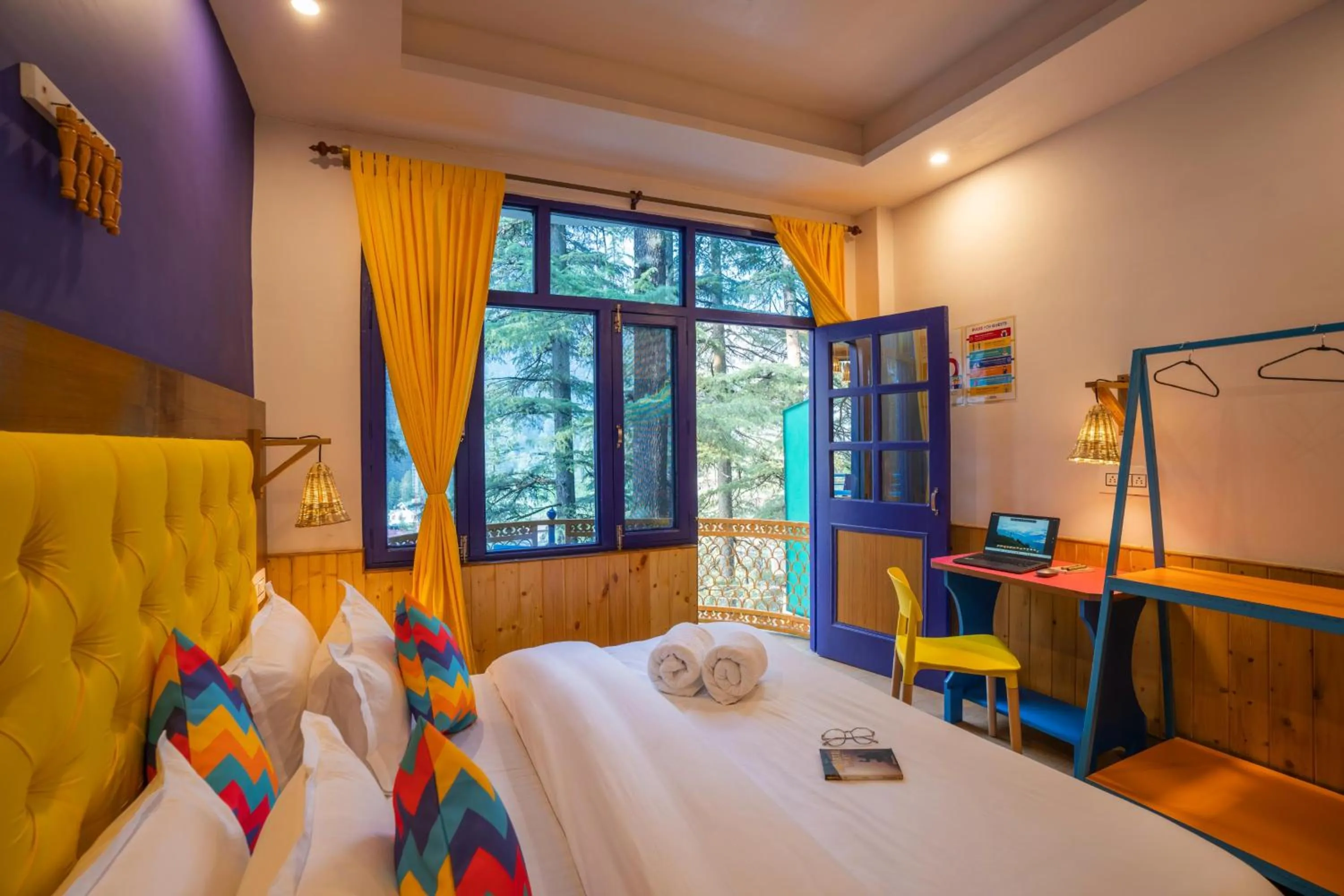 Bed in goSTOPS Kasol