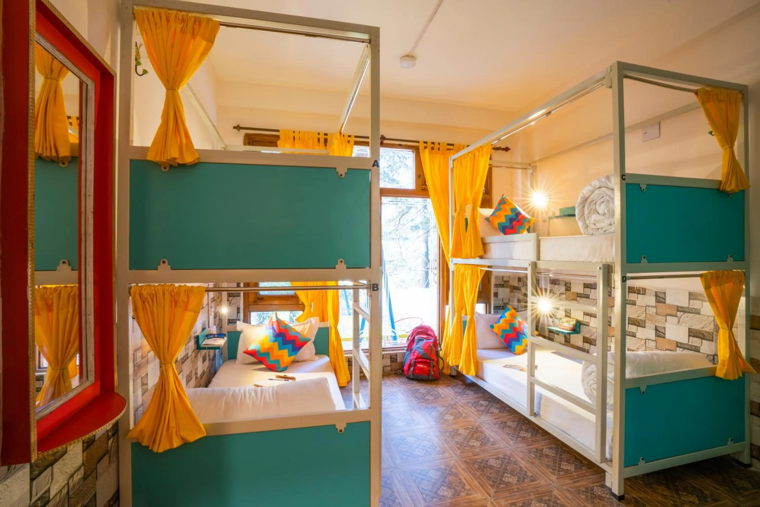 bunk bed, Bed in goSTOPS Kasol