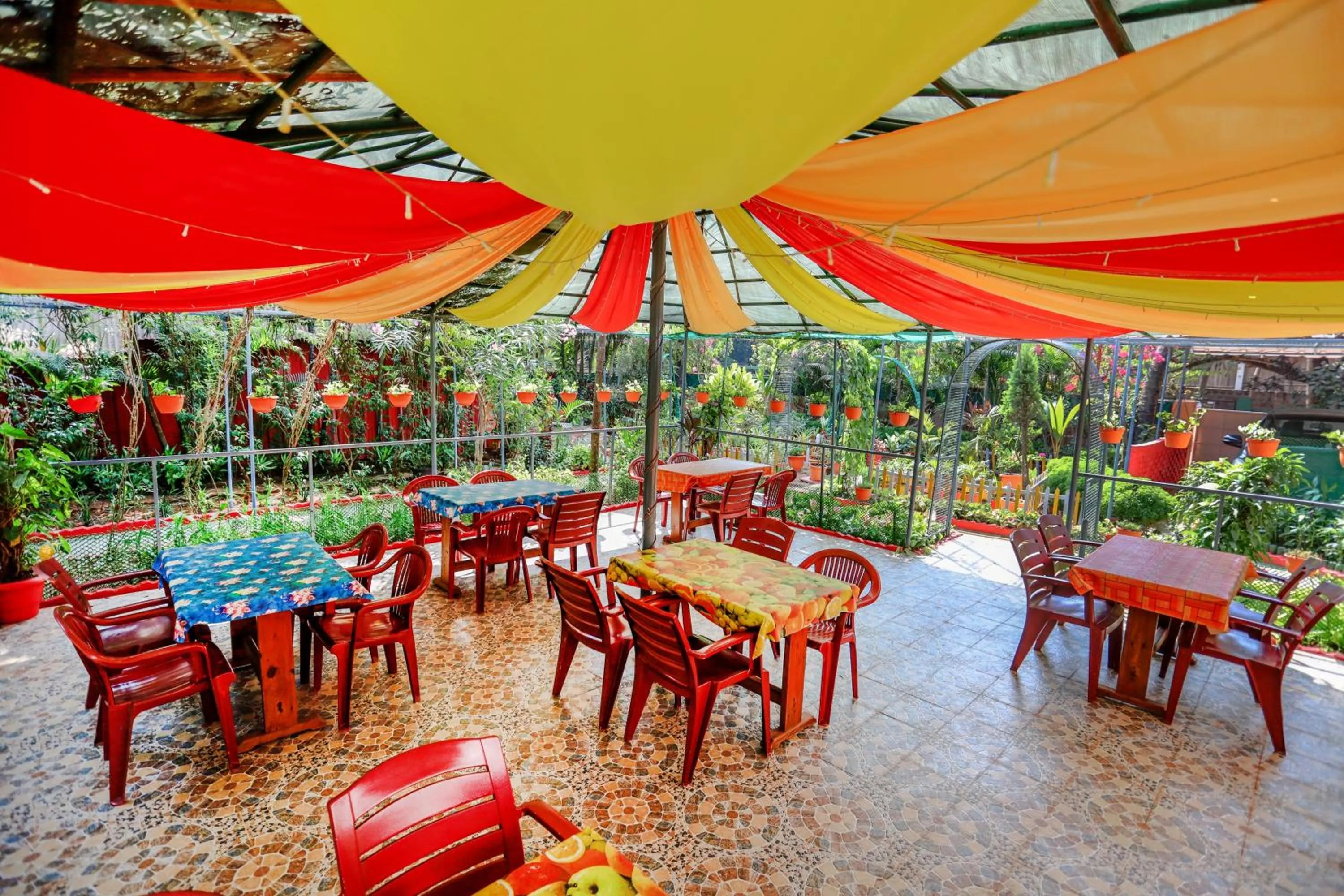 Restaurant/places to eat in Hotel Failaka