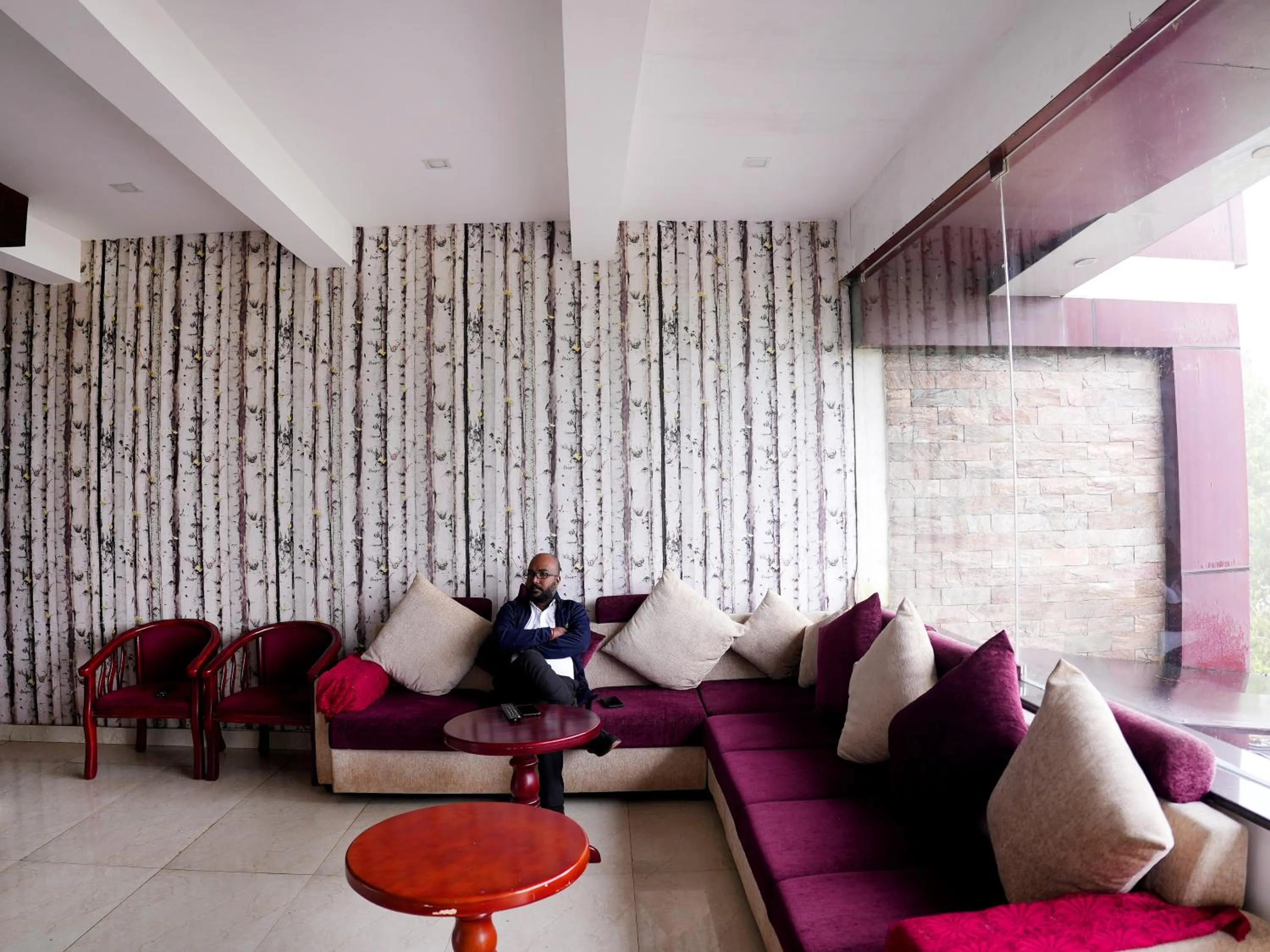 Seating area in Vista Suites Doddabetta Ooty By Bestinn Leisure