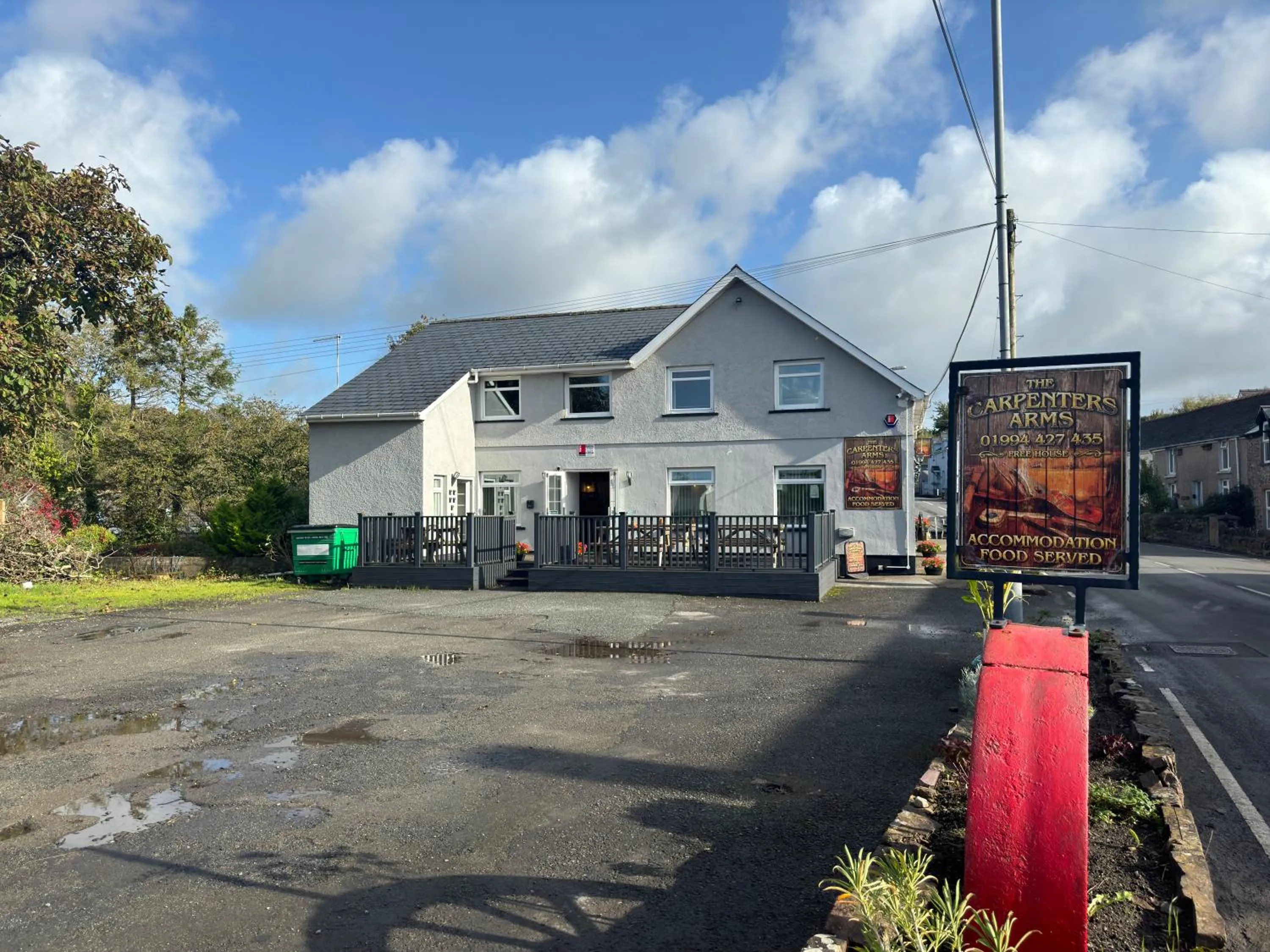 Property building in The Carpenters Arms Rooms in Broadway, Laugharne