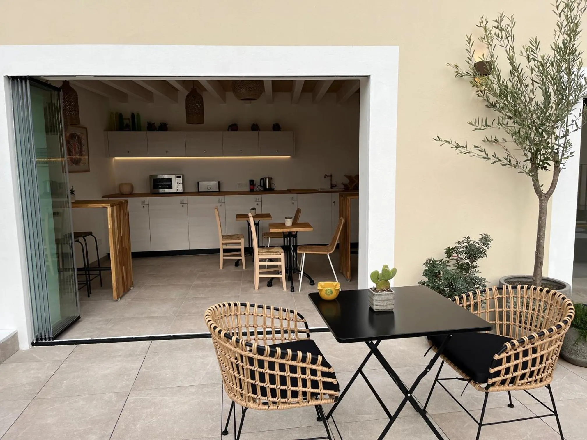 Kitchen or kitchenette in Can Vidal Boutique Rooms