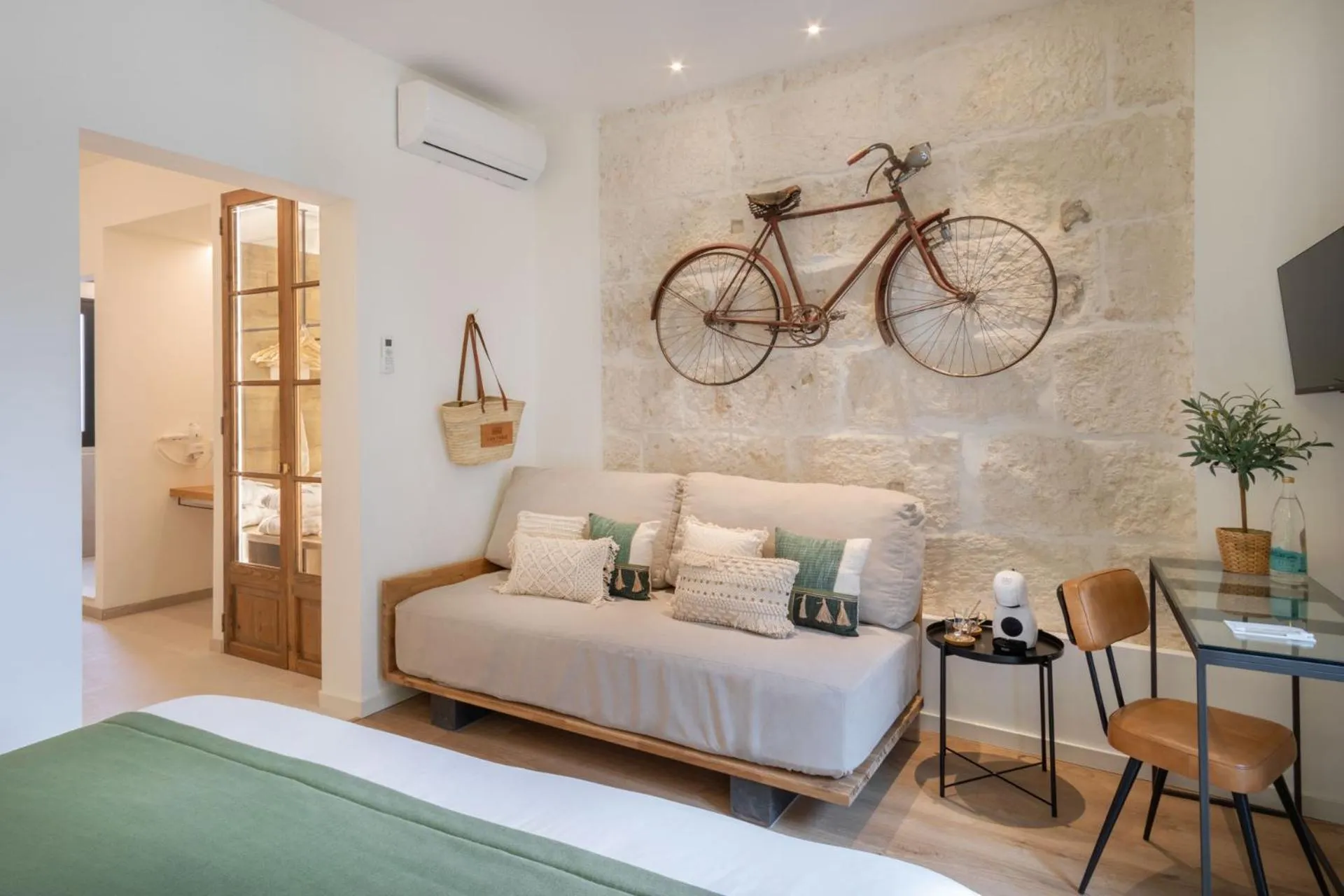 Living room, Bed in Can Vidal Boutique Rooms