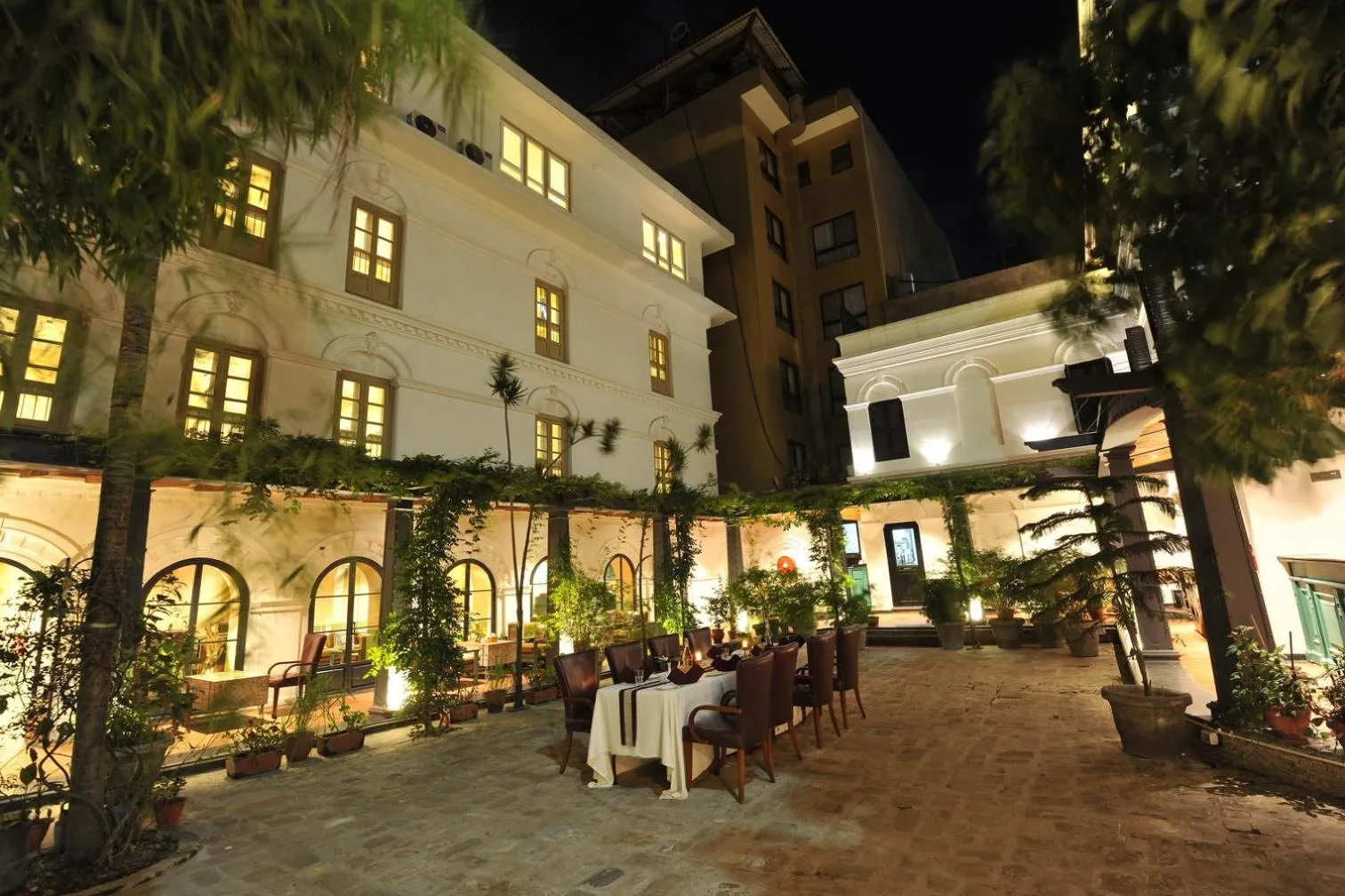 Restaurant/places to eat in Seto Ghar Hotel