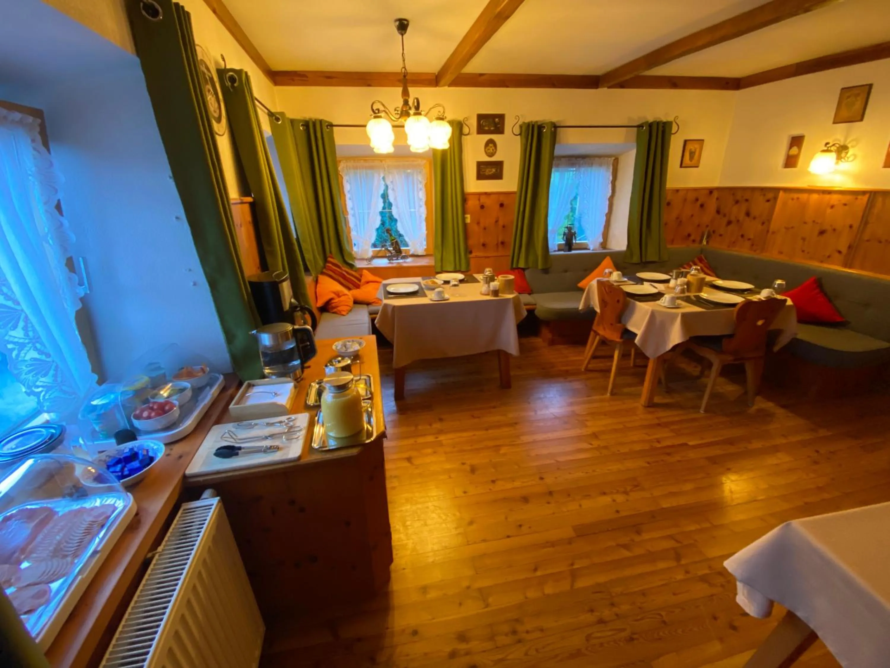 Breakfast in Haus Fiegl