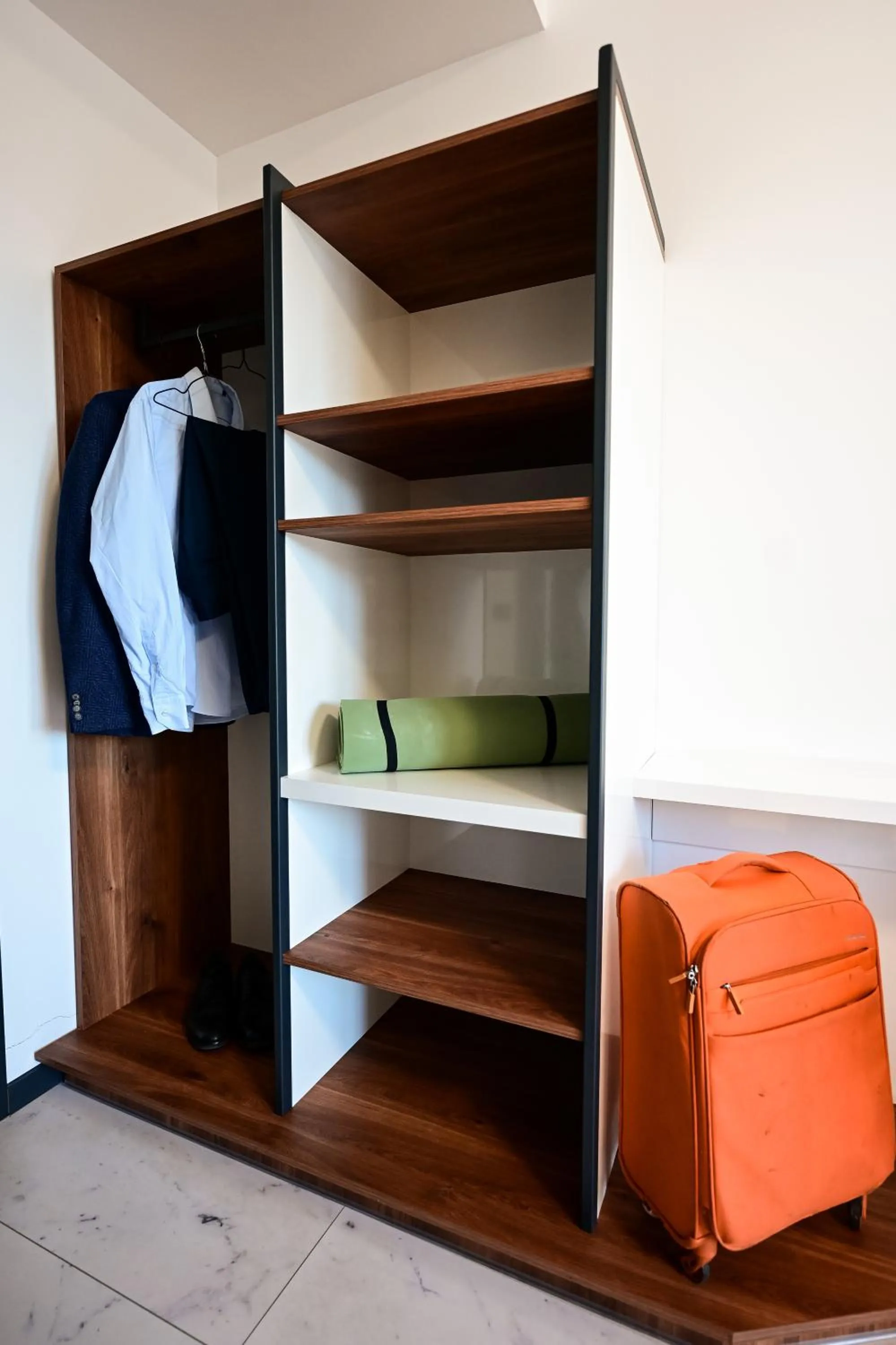 wardrobe in RUBO Hotel