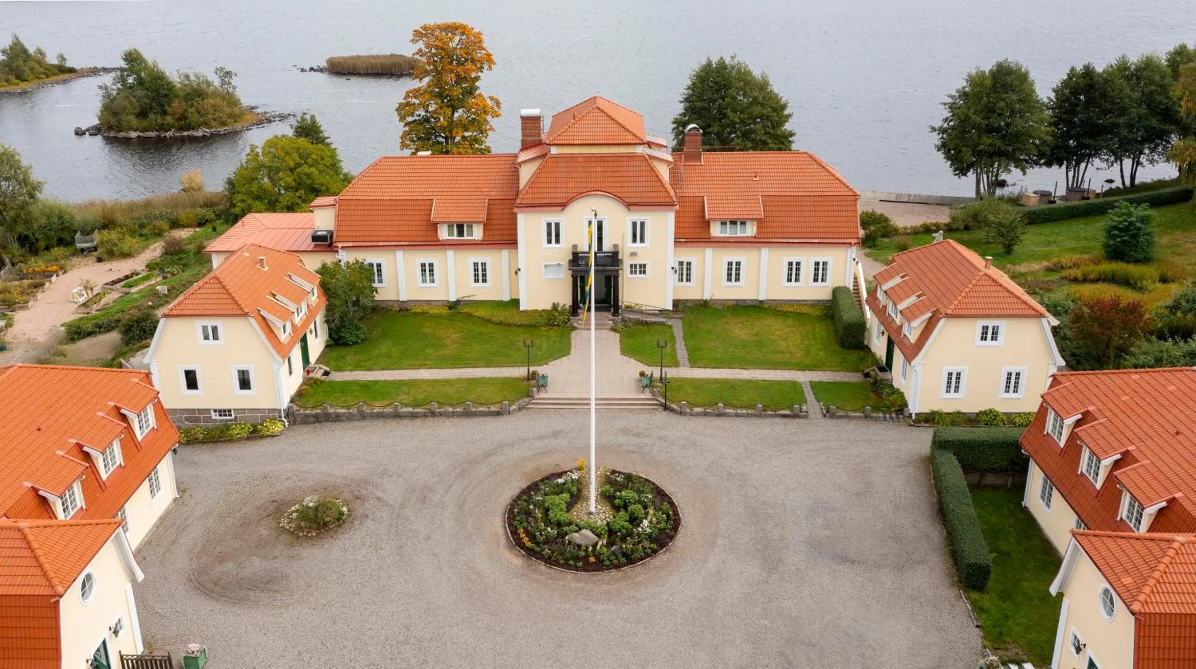 Property building in Möckelsnäs Herrgård