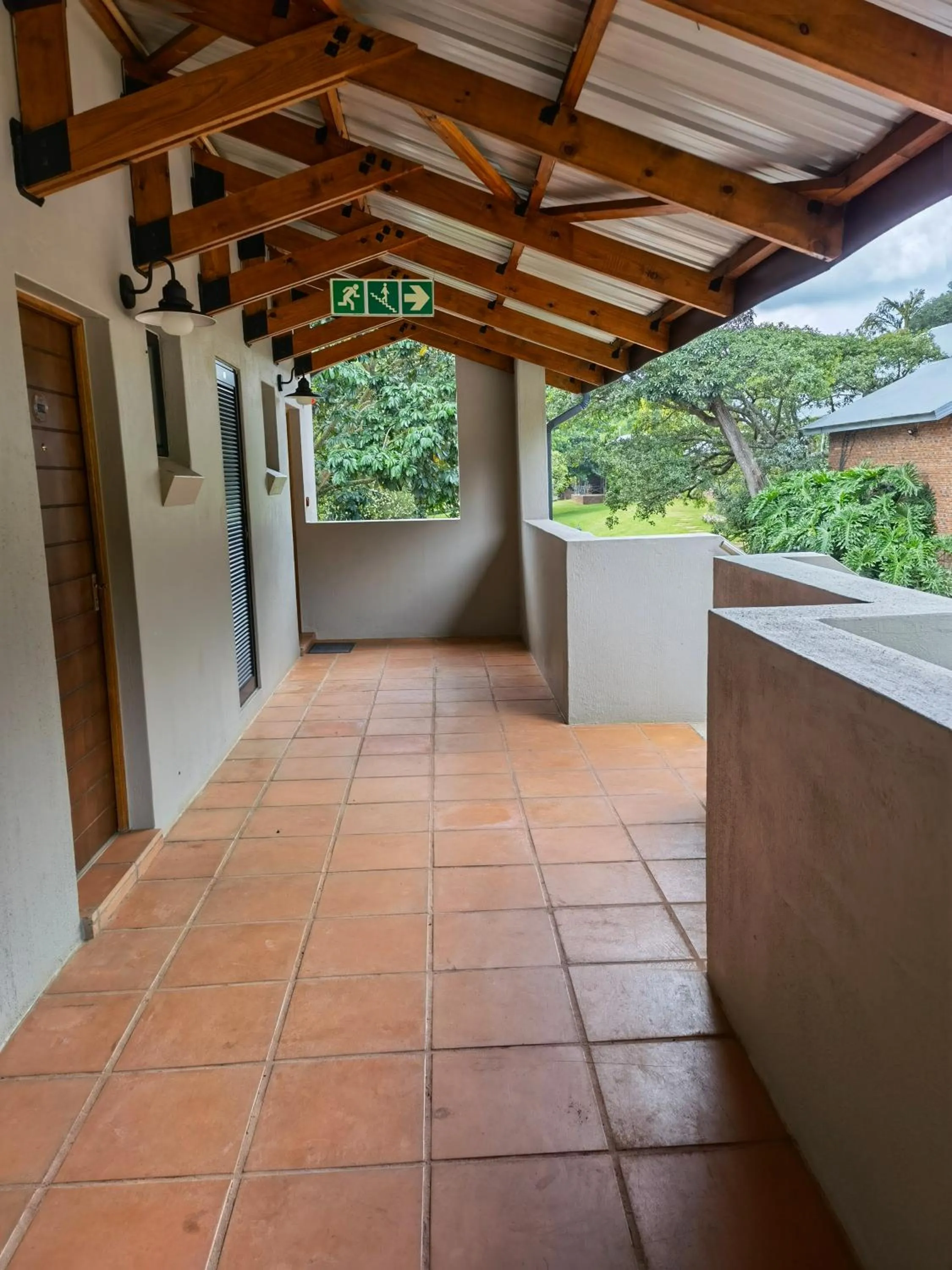 Property building in Avoca Vale Country Hotel