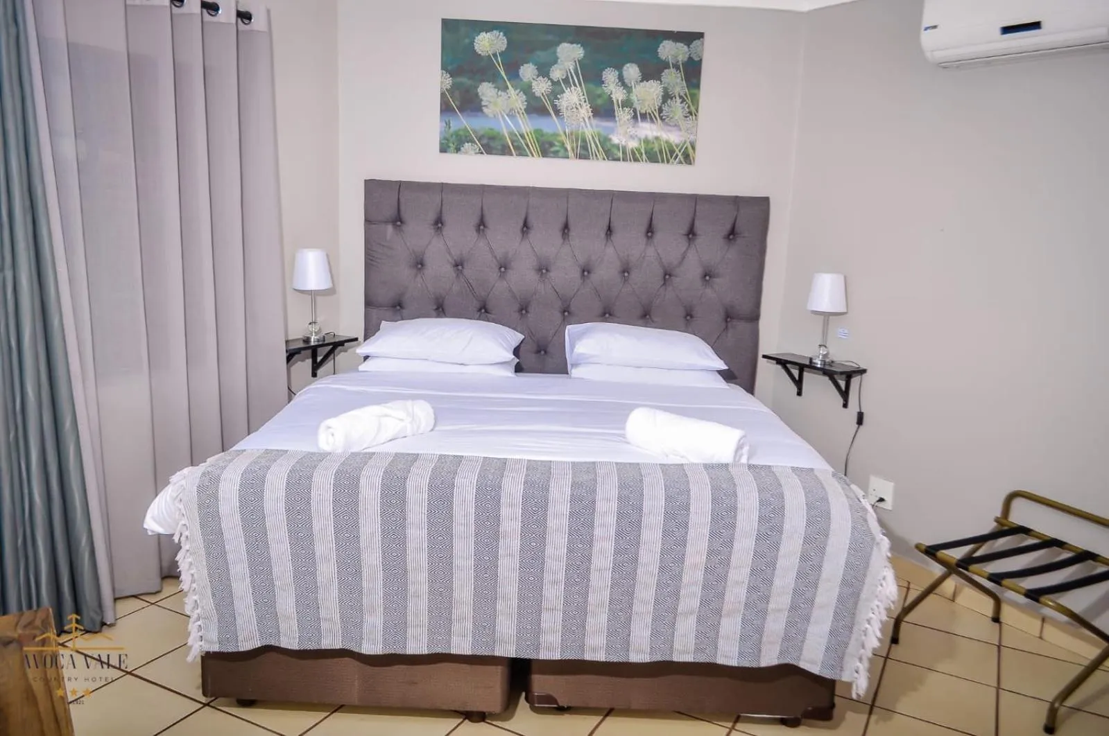 Bed in Avoca Vale Country Hotel