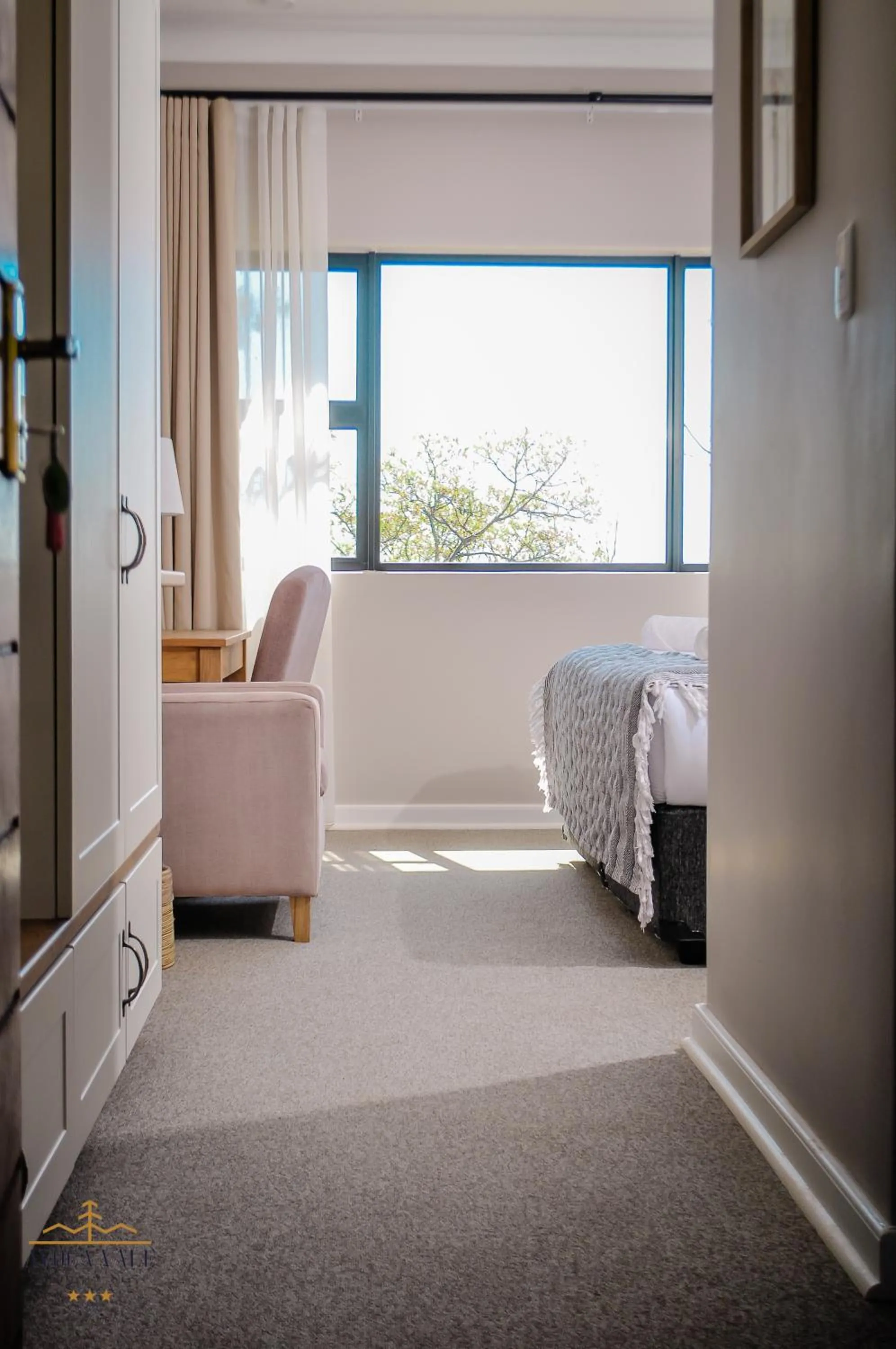 Living room, Bed in Avoca Vale Country Hotel