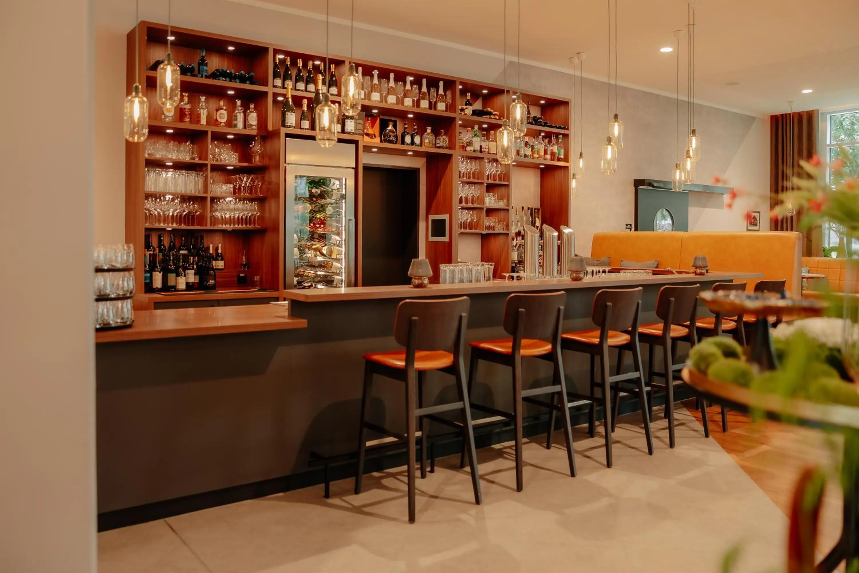 Lounge or bar in VIA PLAZA Meppen by Hackmann