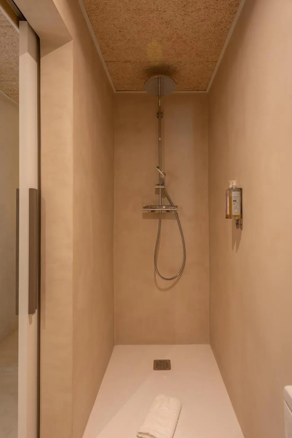 Shower in Hostal Es Niu de Tamariu