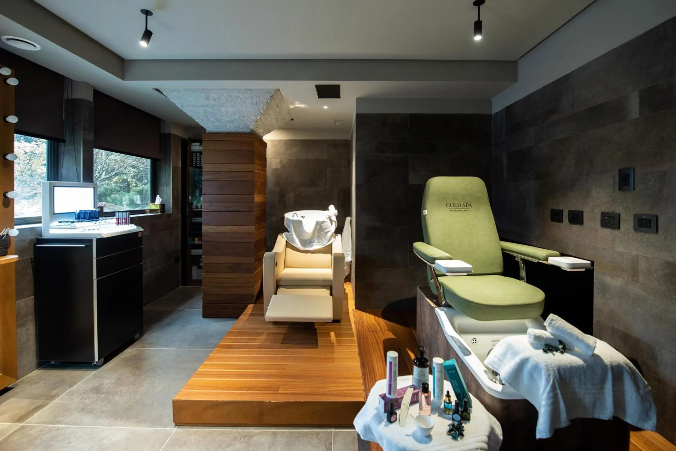 Spa and wellness centre/facilities in Gold Tower Lifestyle Hotel