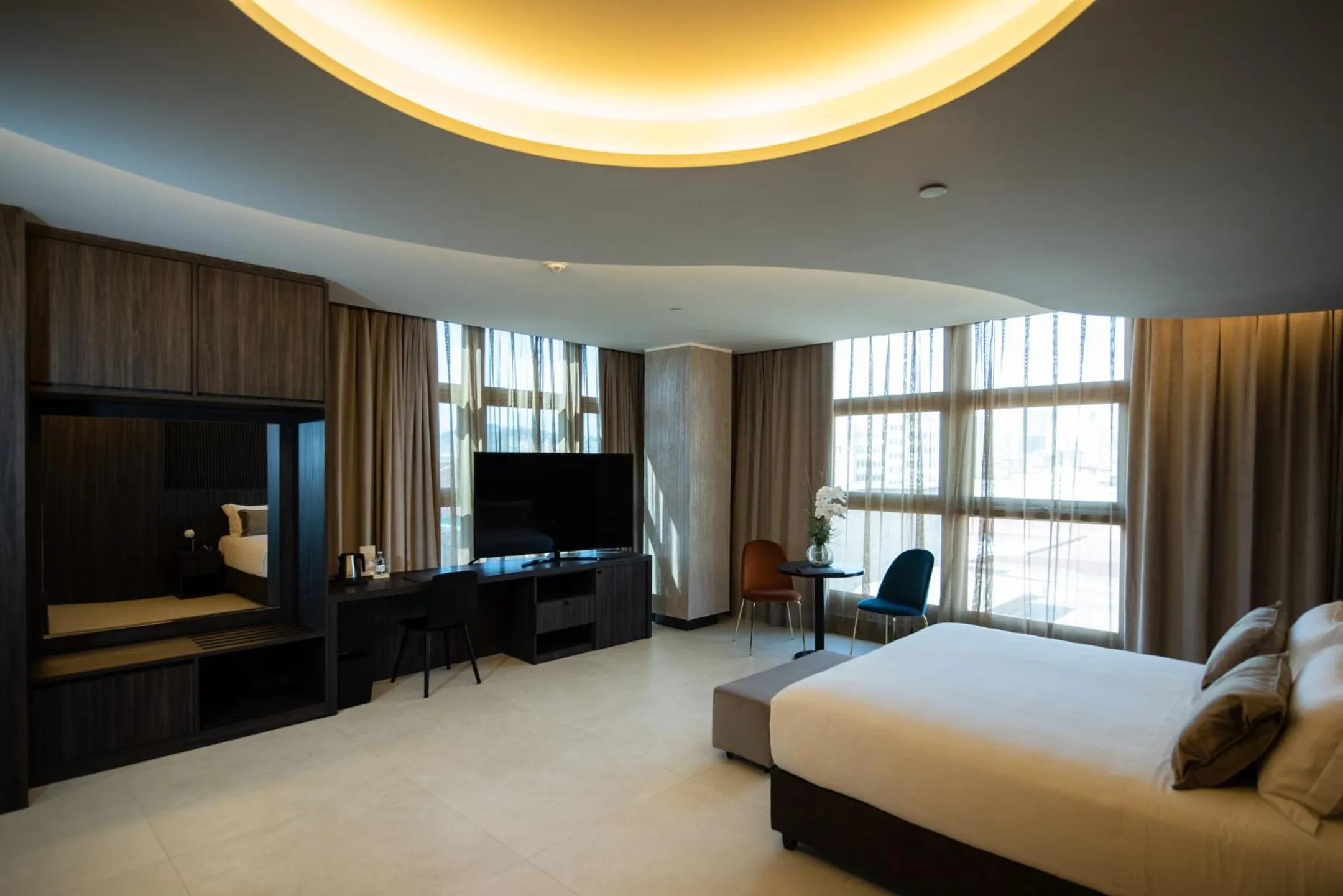Photo of the whole room, Bed in Gold Tower Lifestyle Hotel