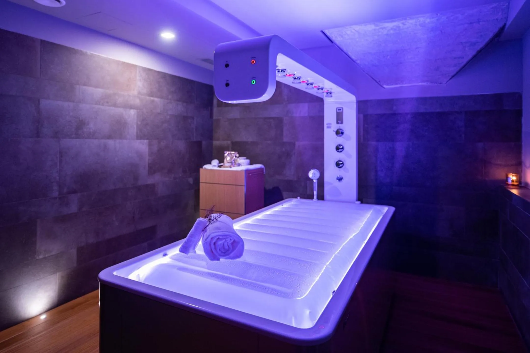 Solarium in Gold Tower Lifestyle Hotel