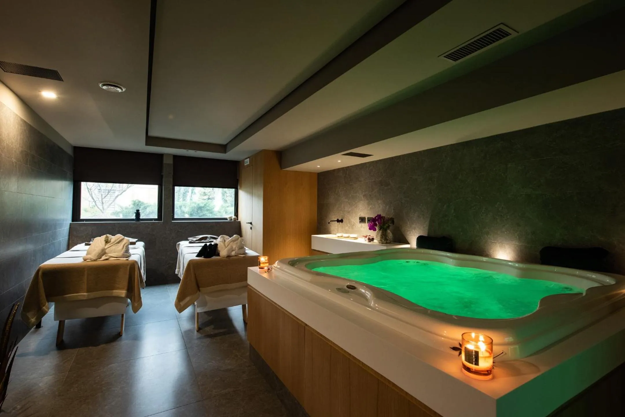 Steam room in Gold Tower Lifestyle Hotel