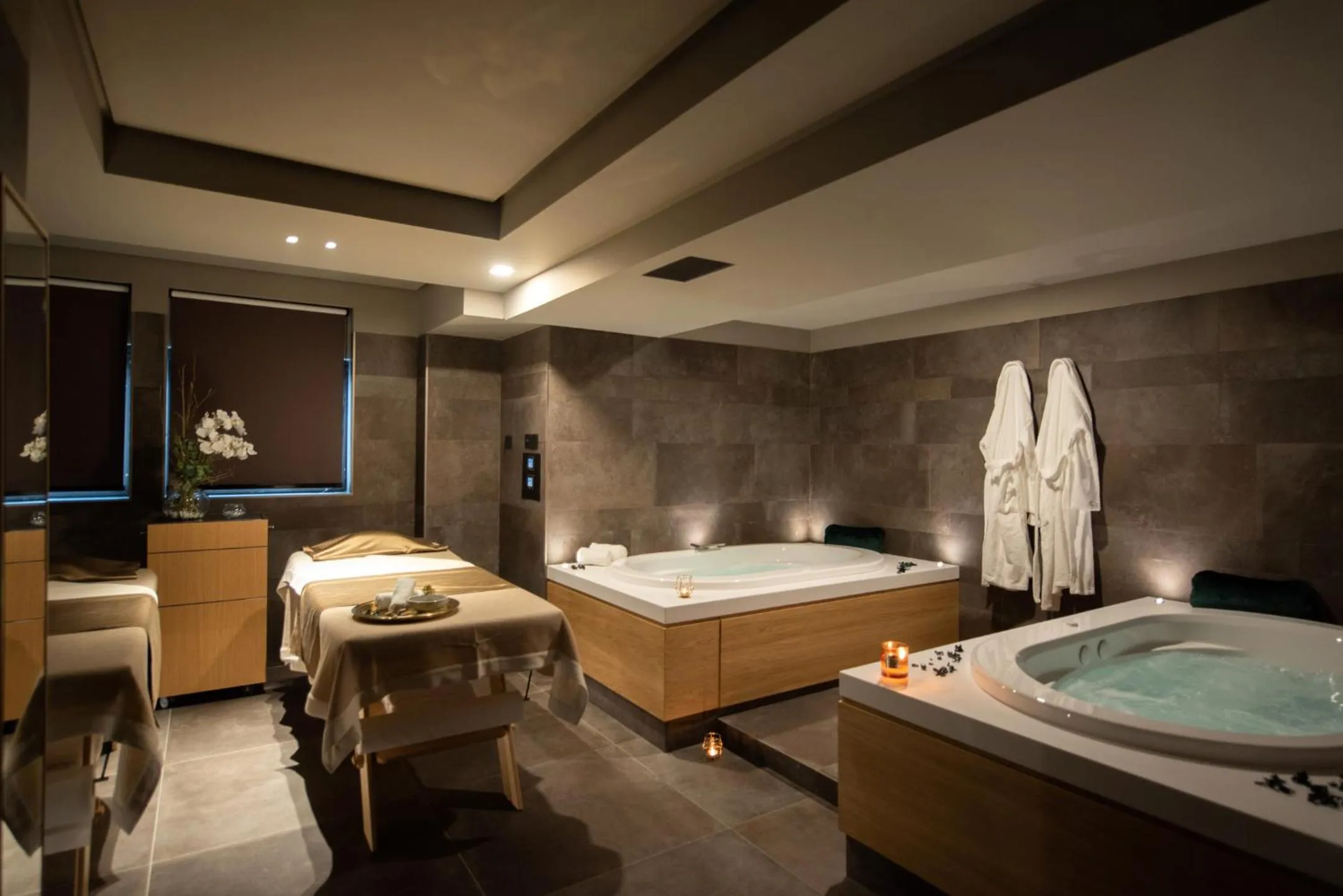 Massage, Bed in Gold Tower Lifestyle Hotel