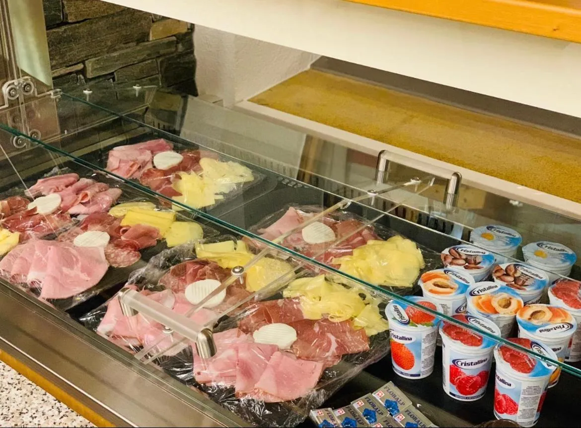 Breakfast in Hôtel de charme la Poste