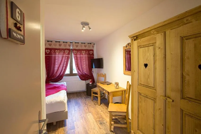 Day, Bed in Hôtel de charme la Poste