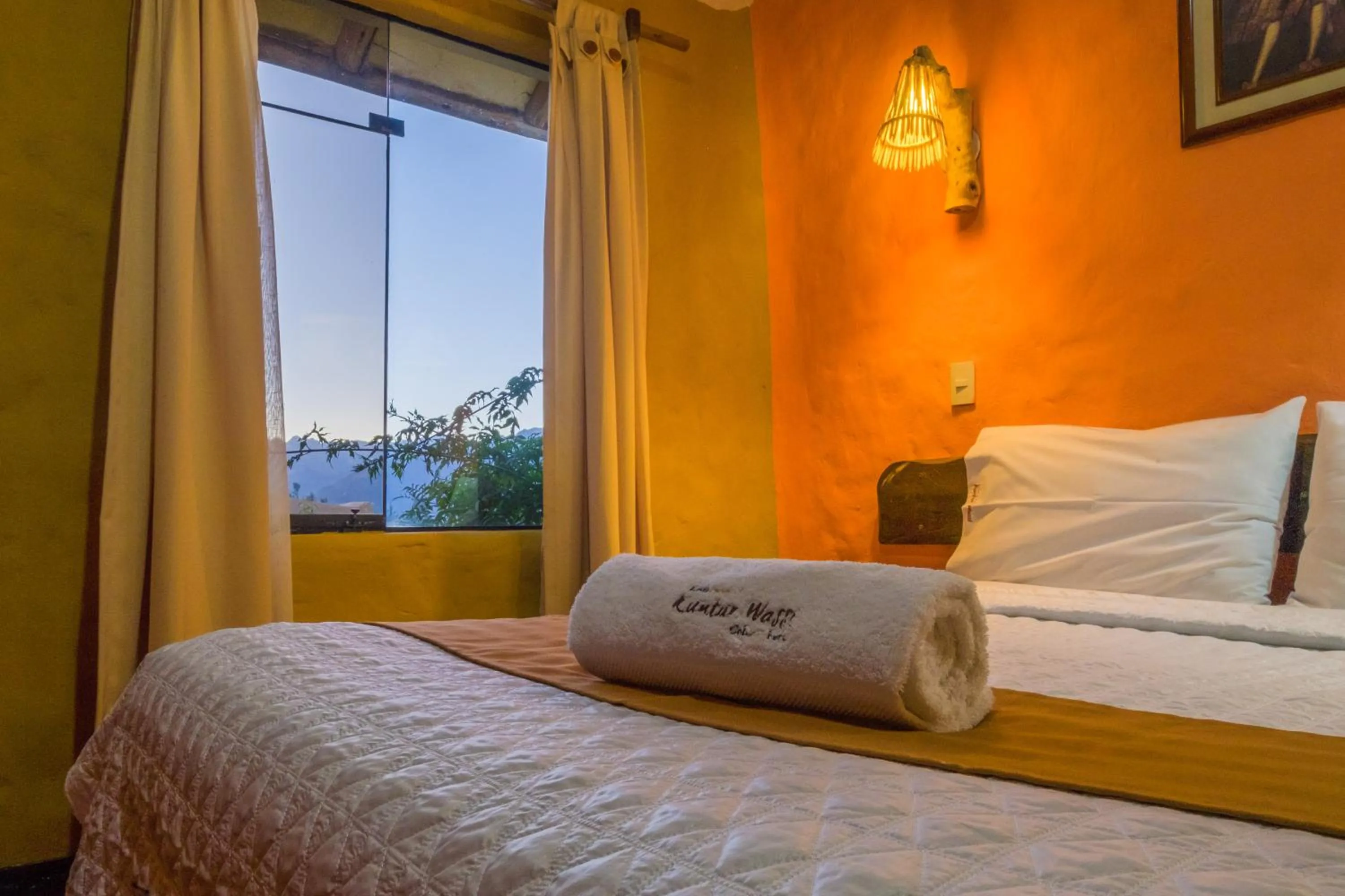 Photo of the whole room, Bed in Hotel Kuntur Wassi