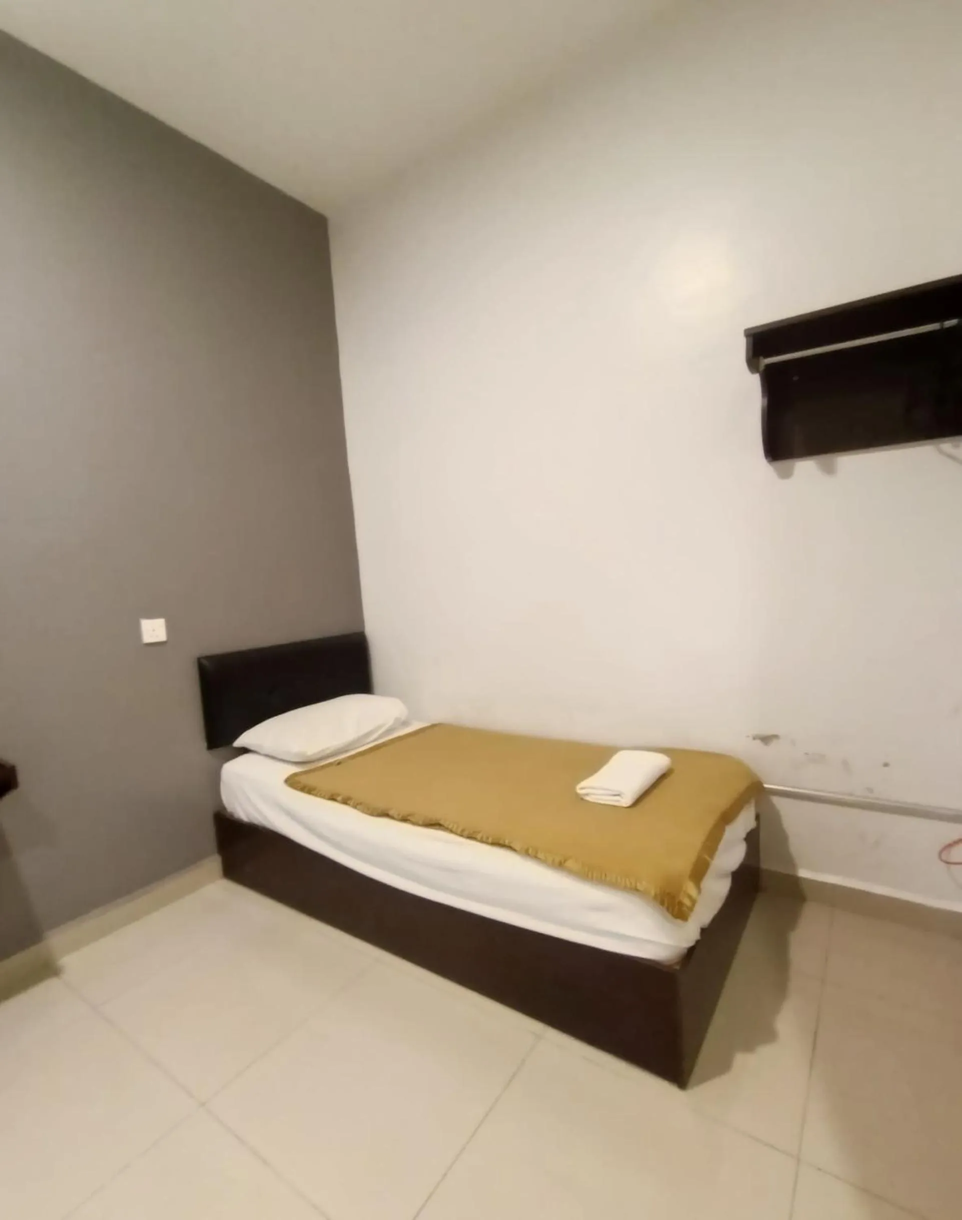 Bed in CK Hotel - Self Check In