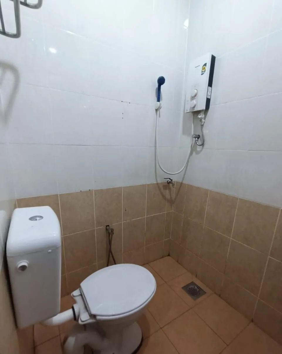 Shower in CK Hotel - Self Check In