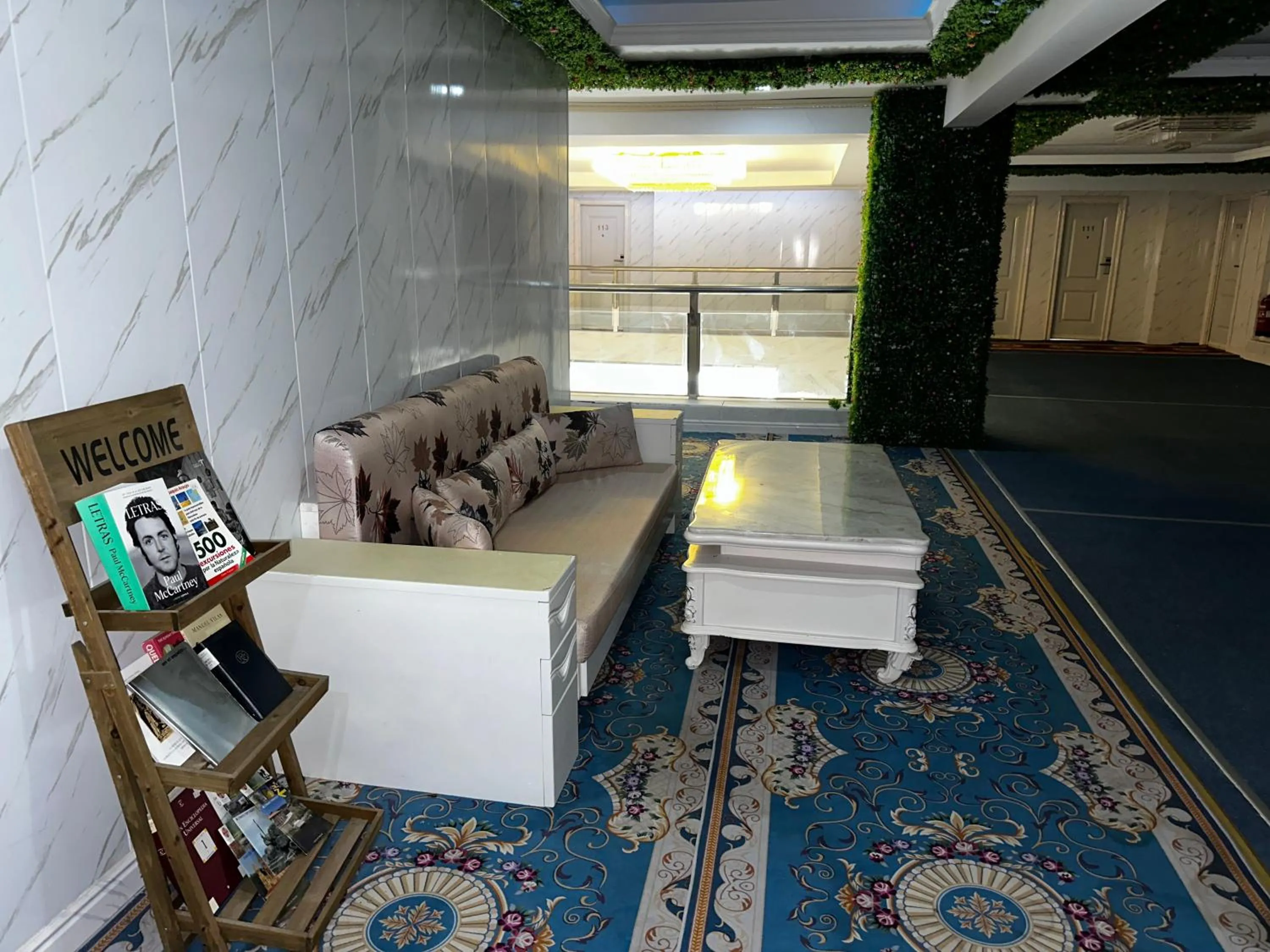 Living room in HOTEL AVIACIOn