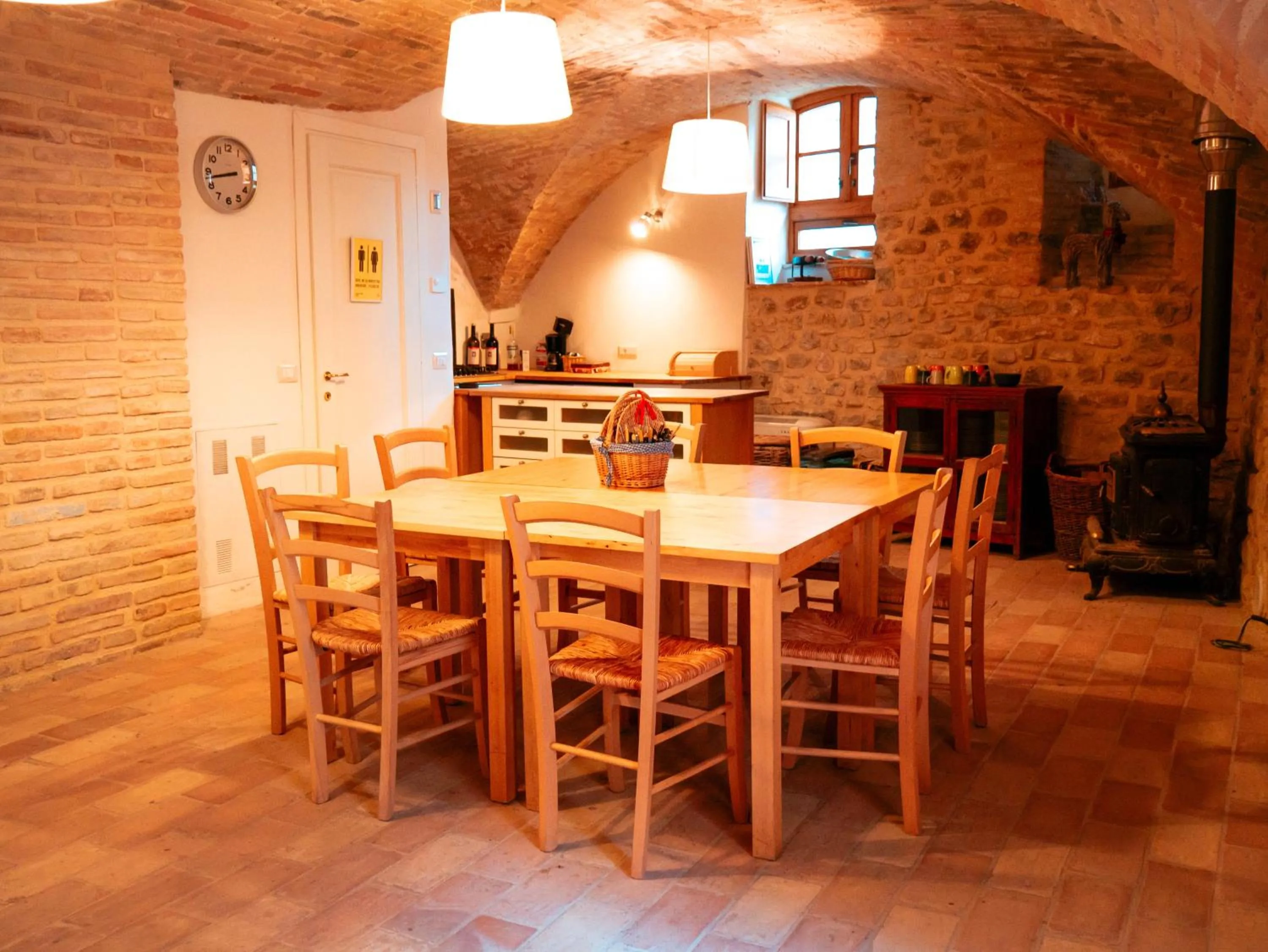 Kitchen or kitchenette in Ostello Bello Assisi Bevagna