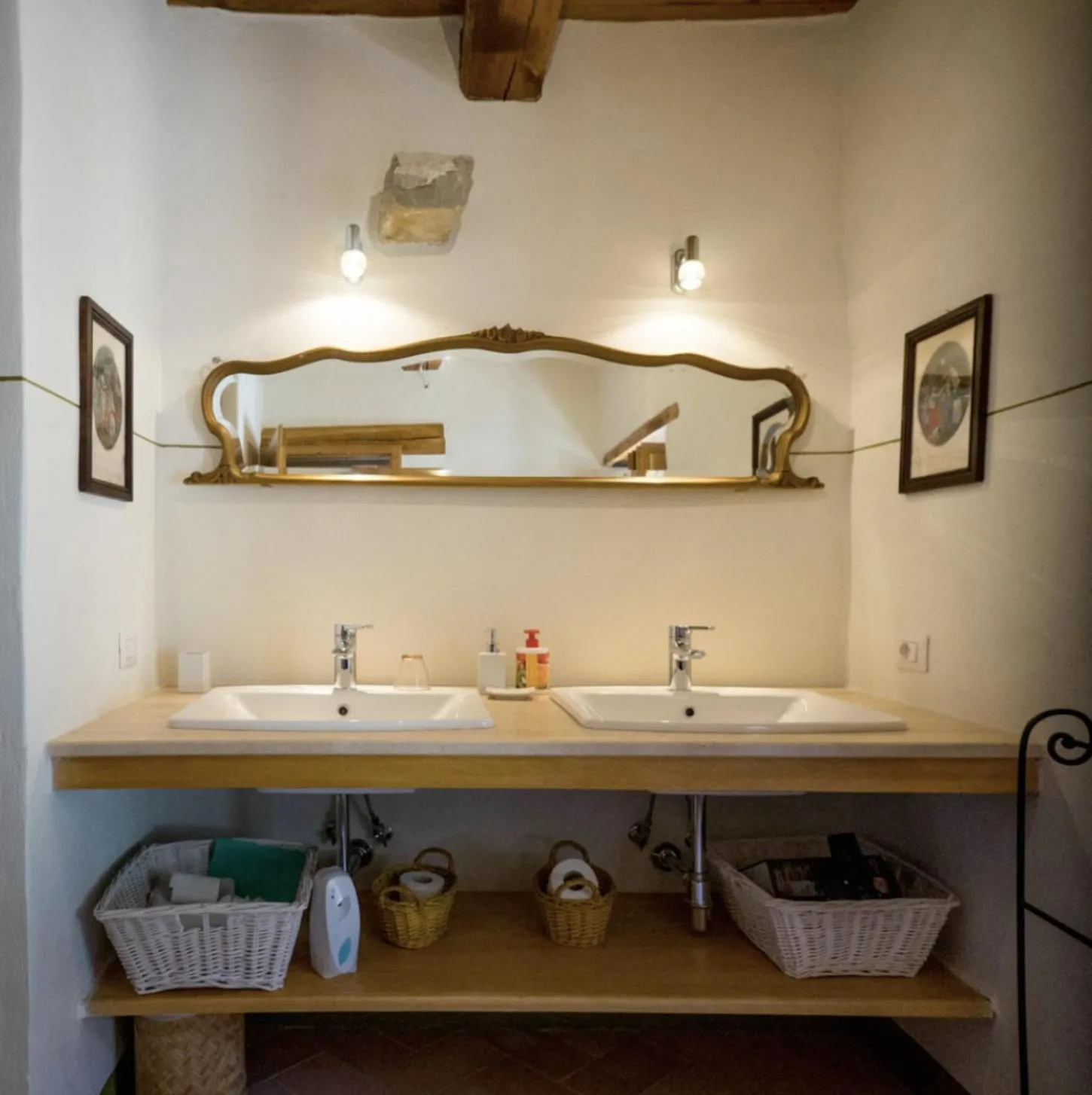 Shower in Ostello Bello Assisi Bevagna