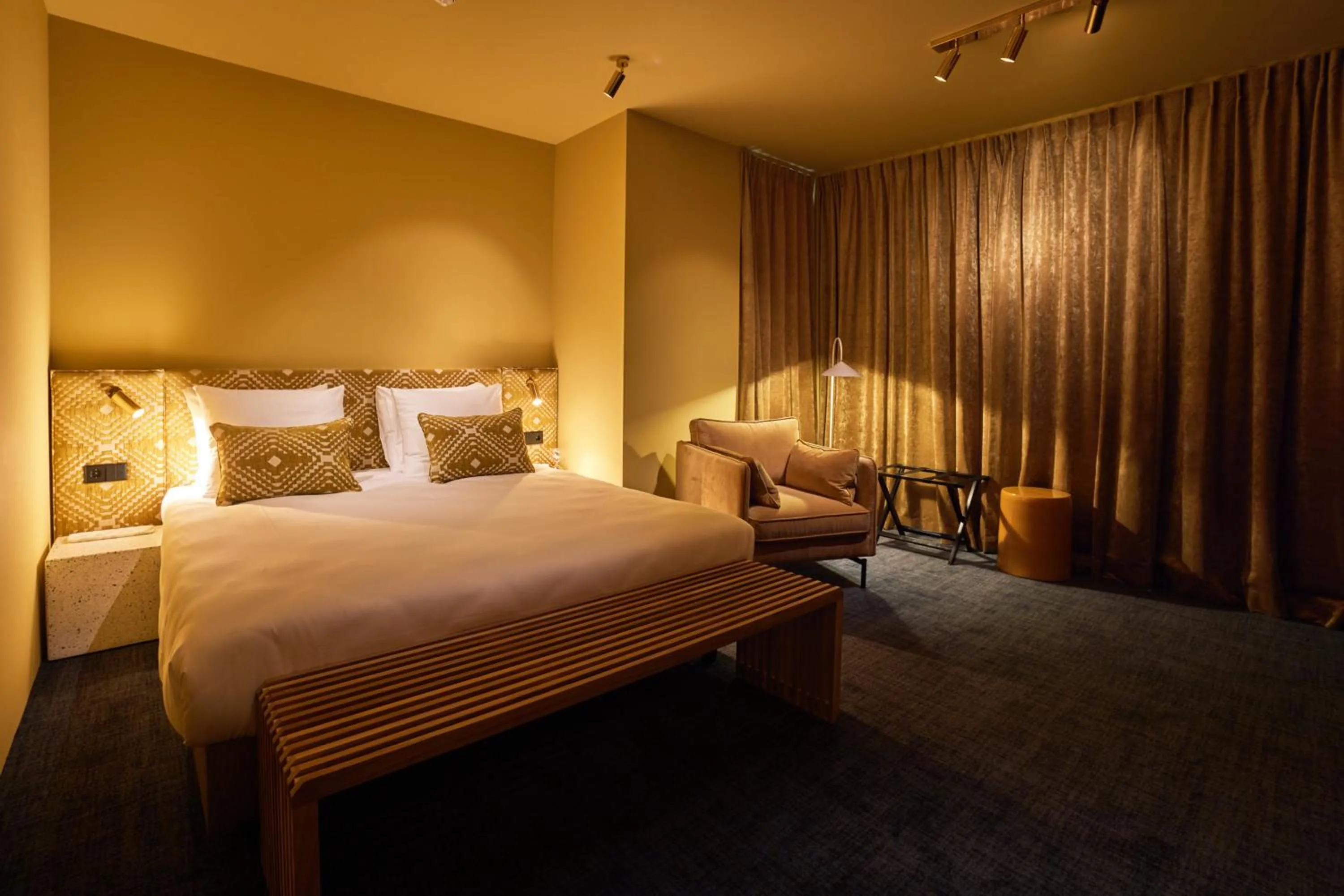 Bed in Heavens Hotel