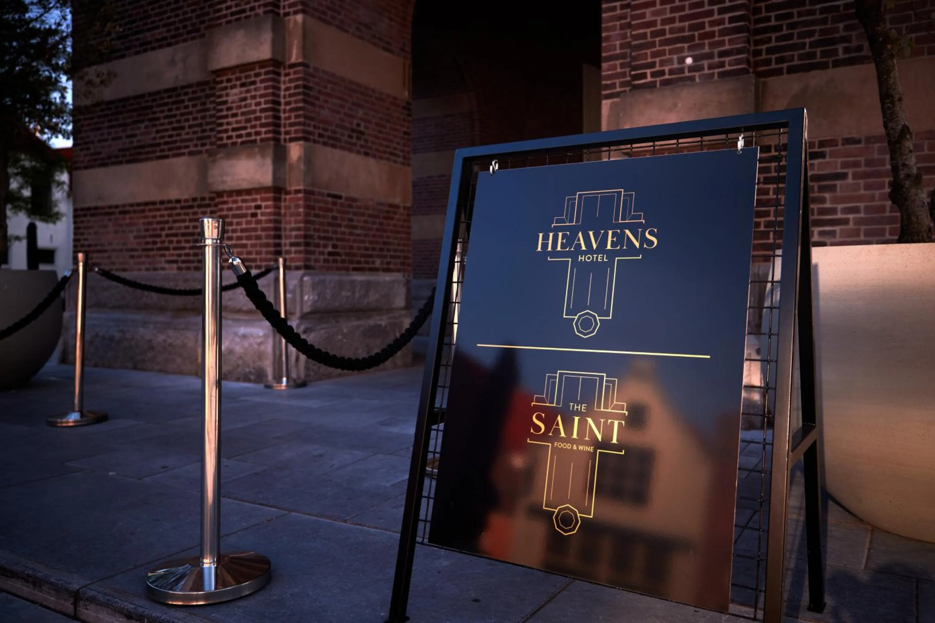 Facade/entrance in Heavens Hotel