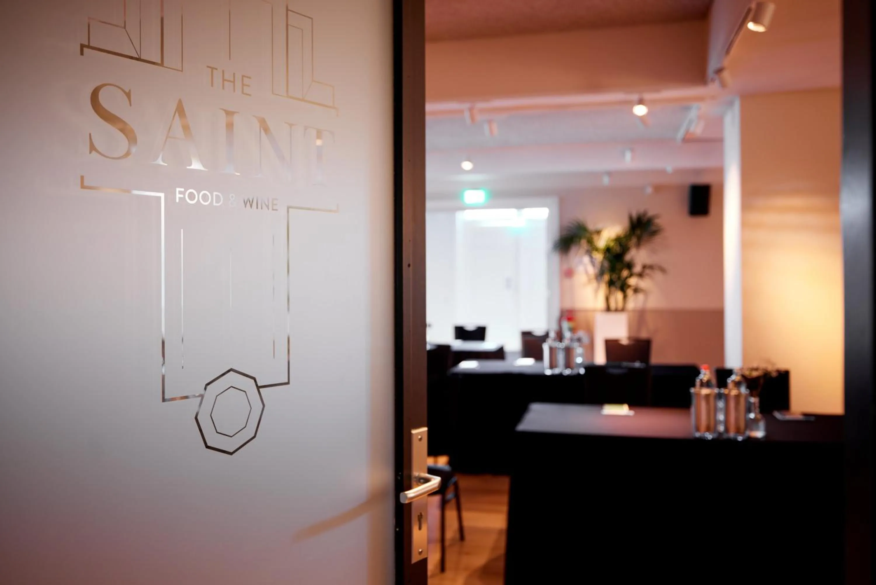 Banquet/Function facilities in Heavens Hotel