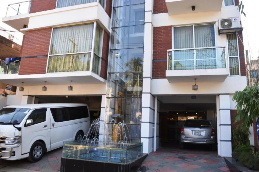 Facade/entrance in Lighthouse Family Retreat