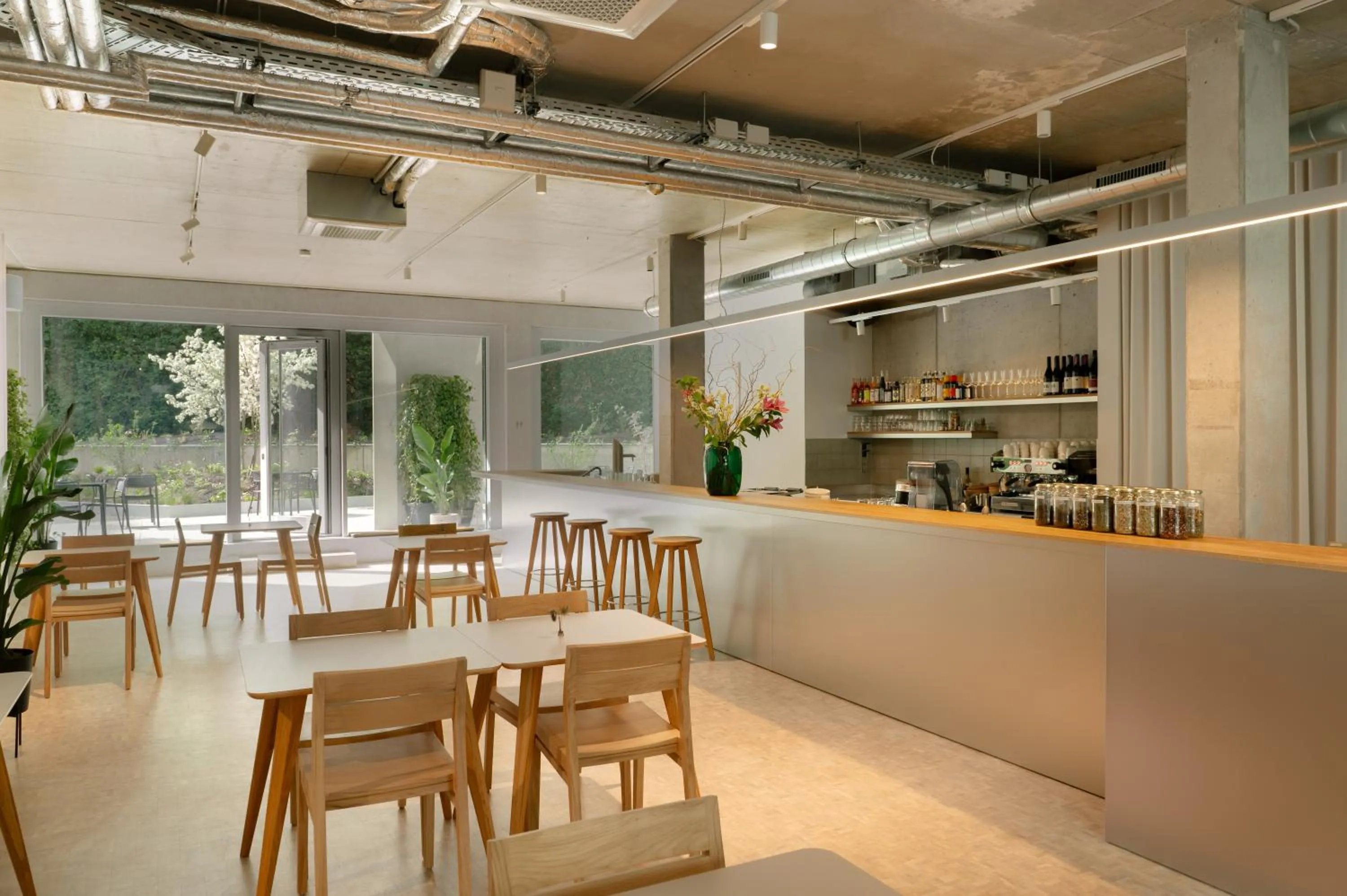 Restaurant/places to eat in Wilmina Hotel