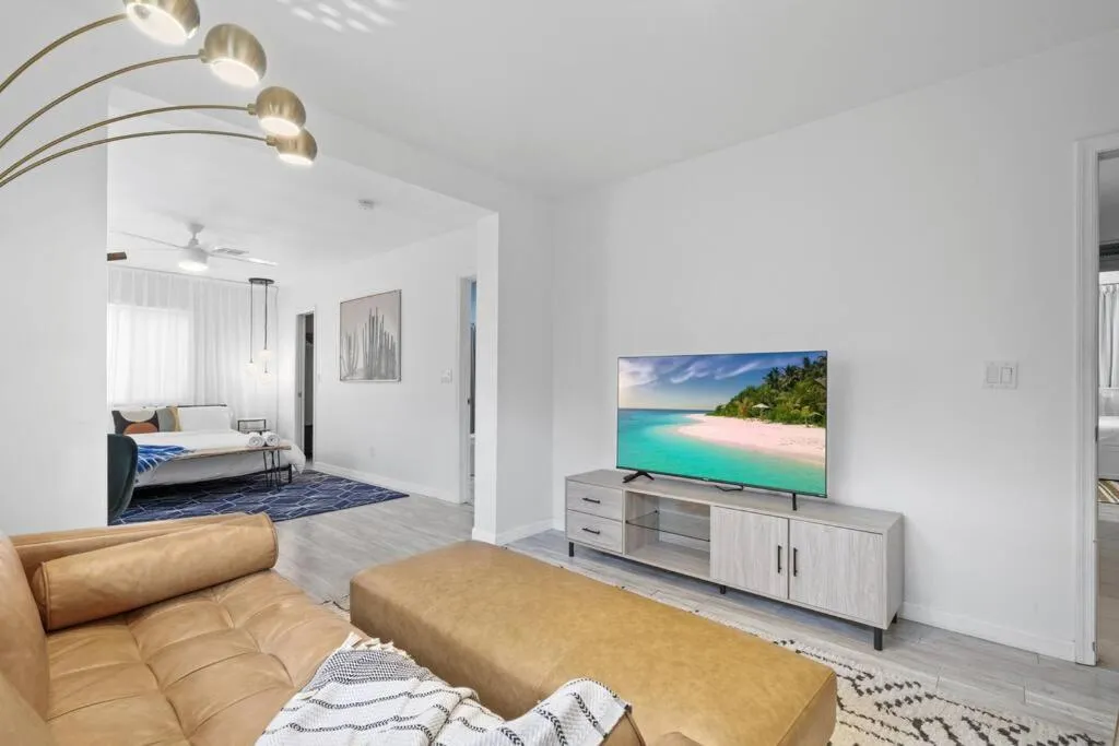 Bed in Mid-Century Stunner // Large Yard and Patio for Indoor/Outdoor Living