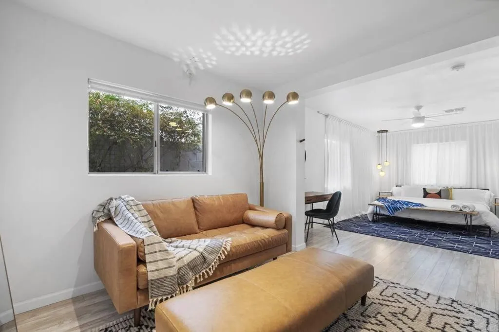 Mid-Century Stunner // Large Yard and Patio for Indoor/Outdoor Living