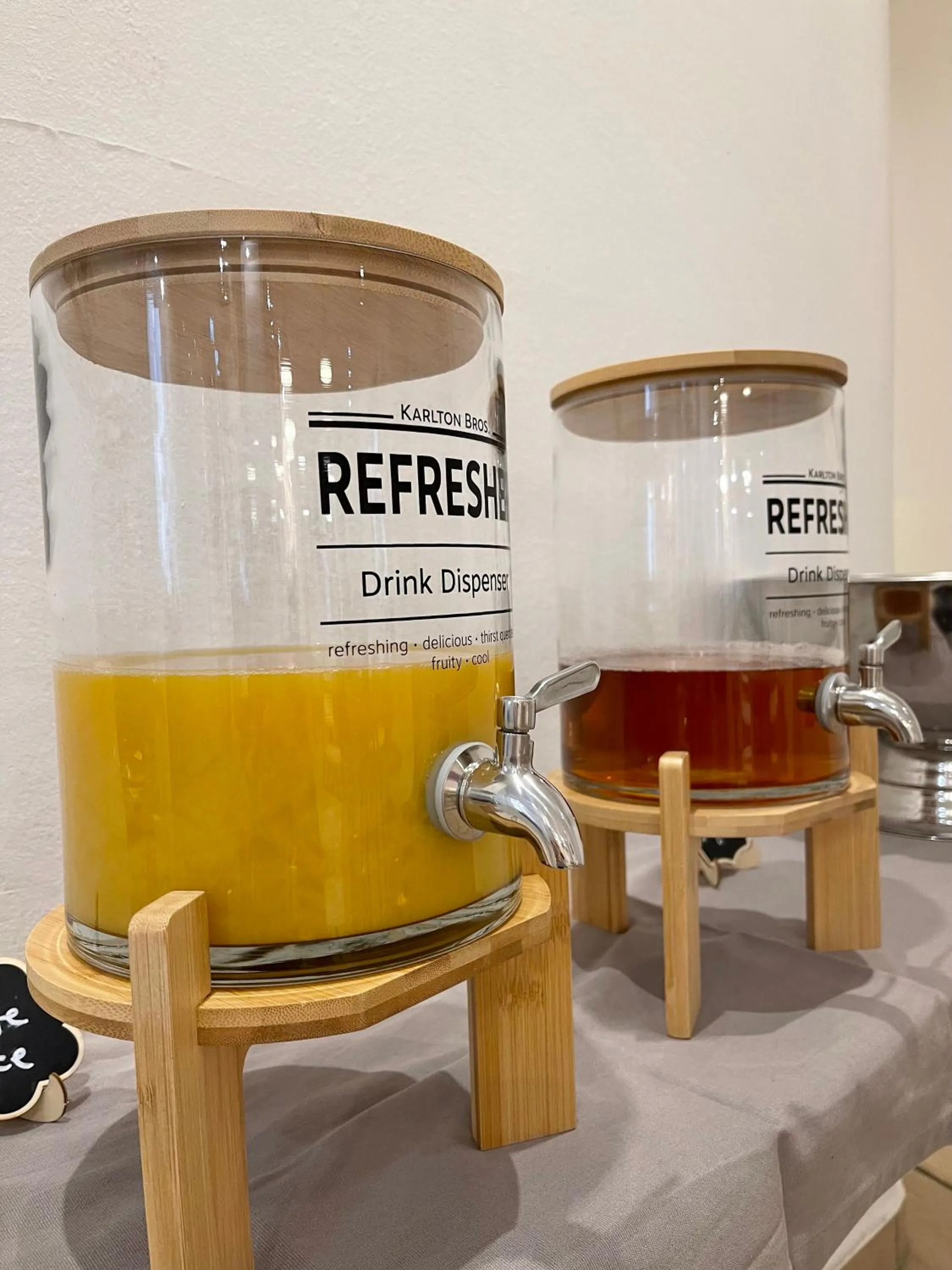 Buffet breakfast in Dan In'n Out