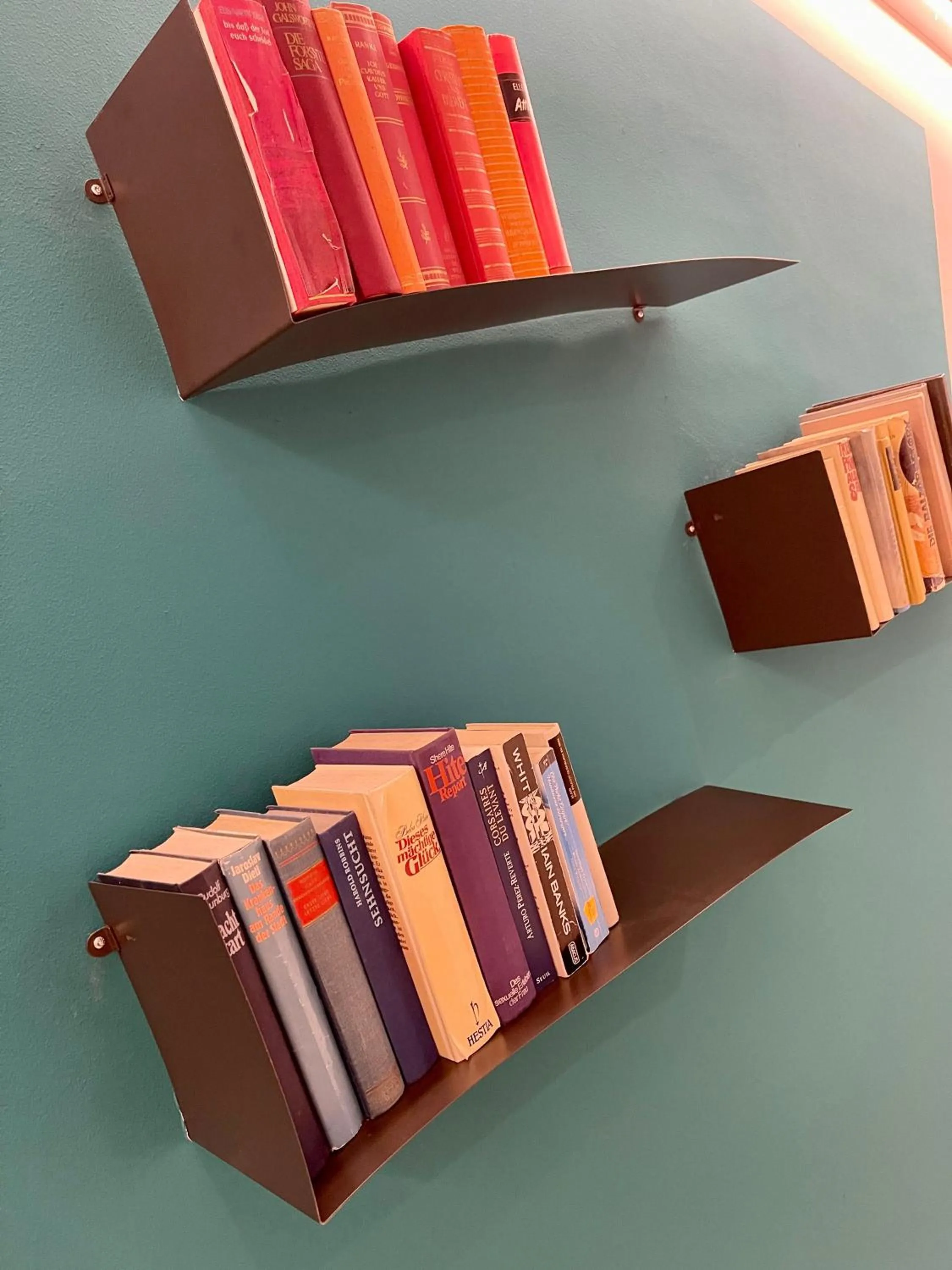 Library in Dan In'n Out