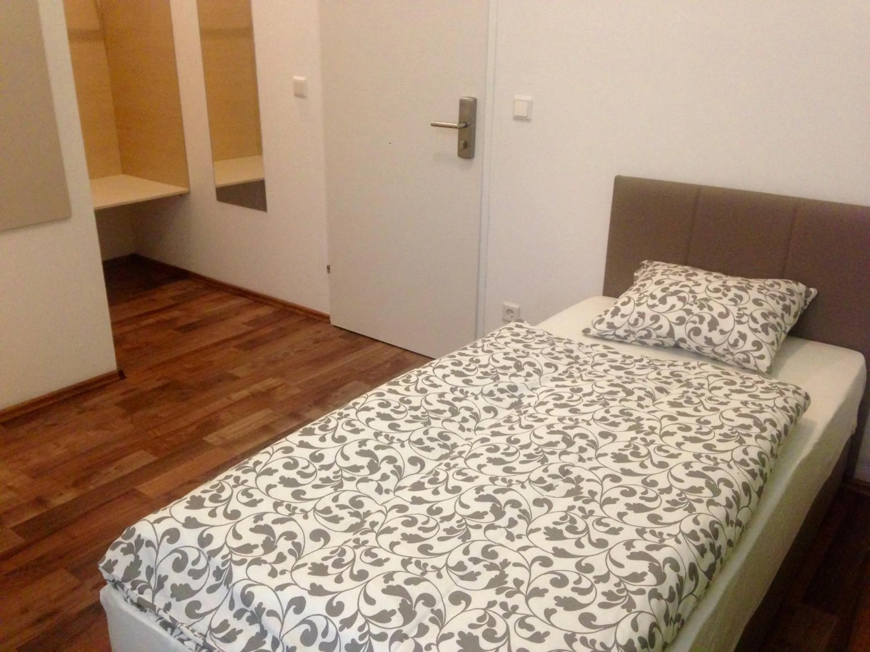 bunk bed, Bed in Dan In'n Out